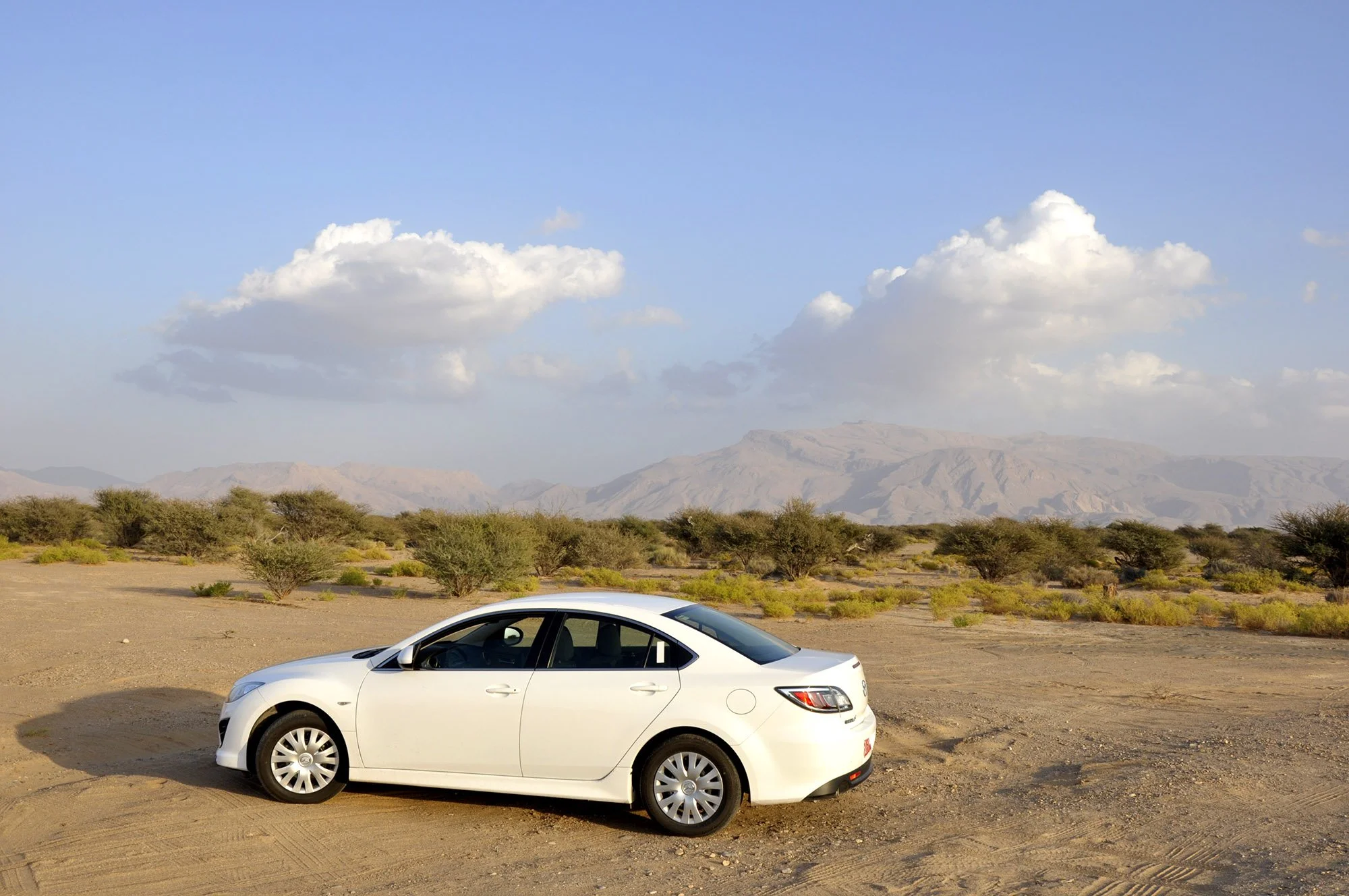  The 700km day trip was just a warm up for the next day's drive, which was almost exactly 1000km one-way from Muscat to Salalah - solely for the purpose of procuring a large quantity of the world's most prized frankincense. I wasn't going to repeat t