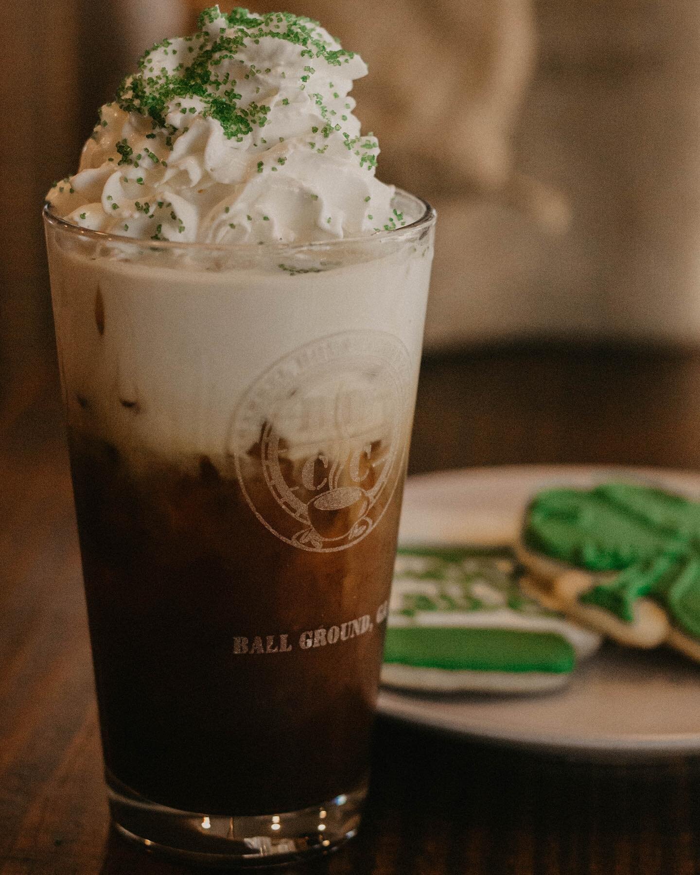 In case you missed it, we have TWO new drinks for St. Patrick&rsquo;s Day! First up is &ldquo;The Nutty Irishman.&rdquo; It is a hazelnut latte with brown sugar and nutmeg, available hot, iced, and frozen. Have you ordered yours yet? 🍀 

#barrelhous