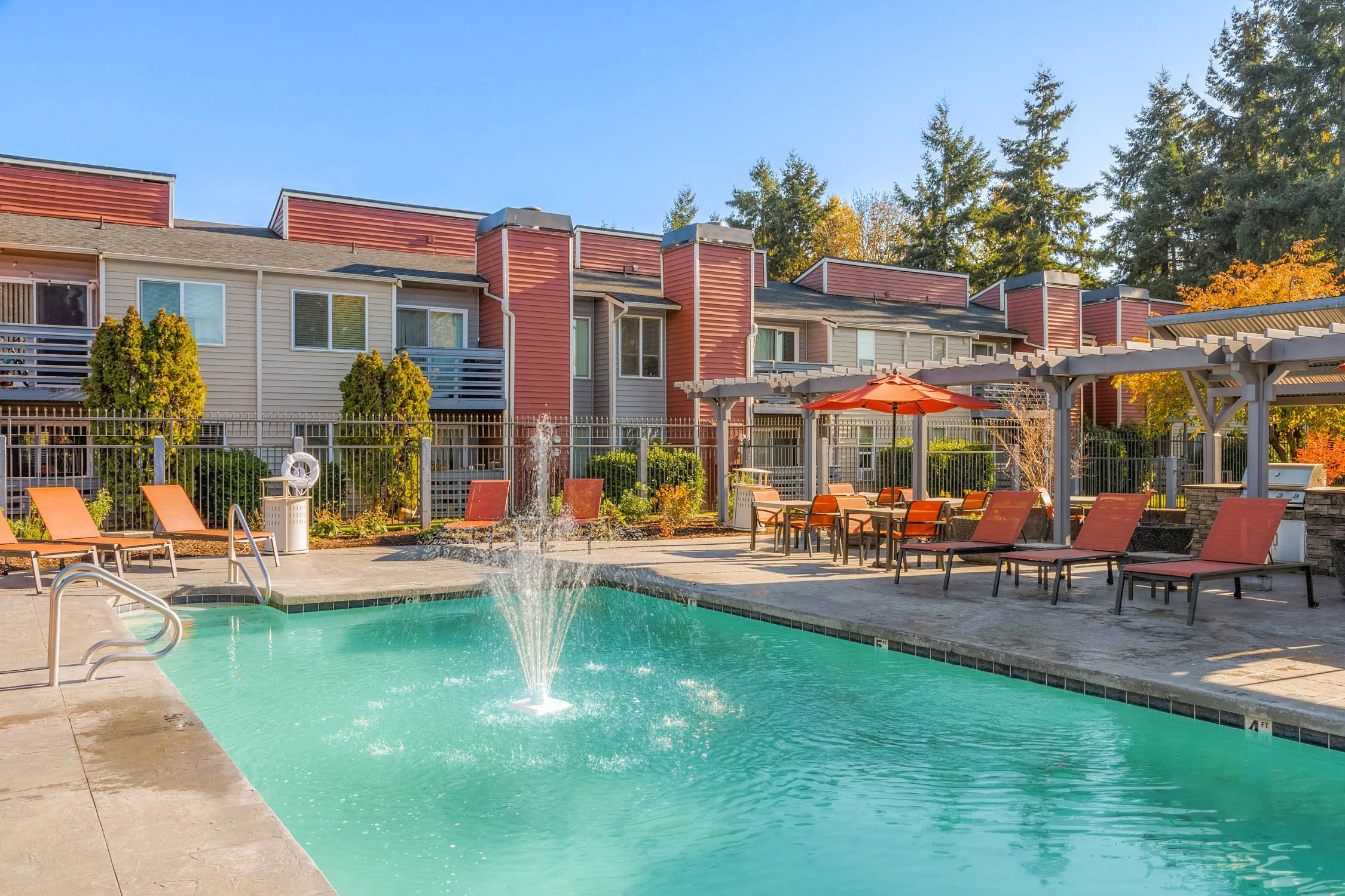 Amenities — The Groves