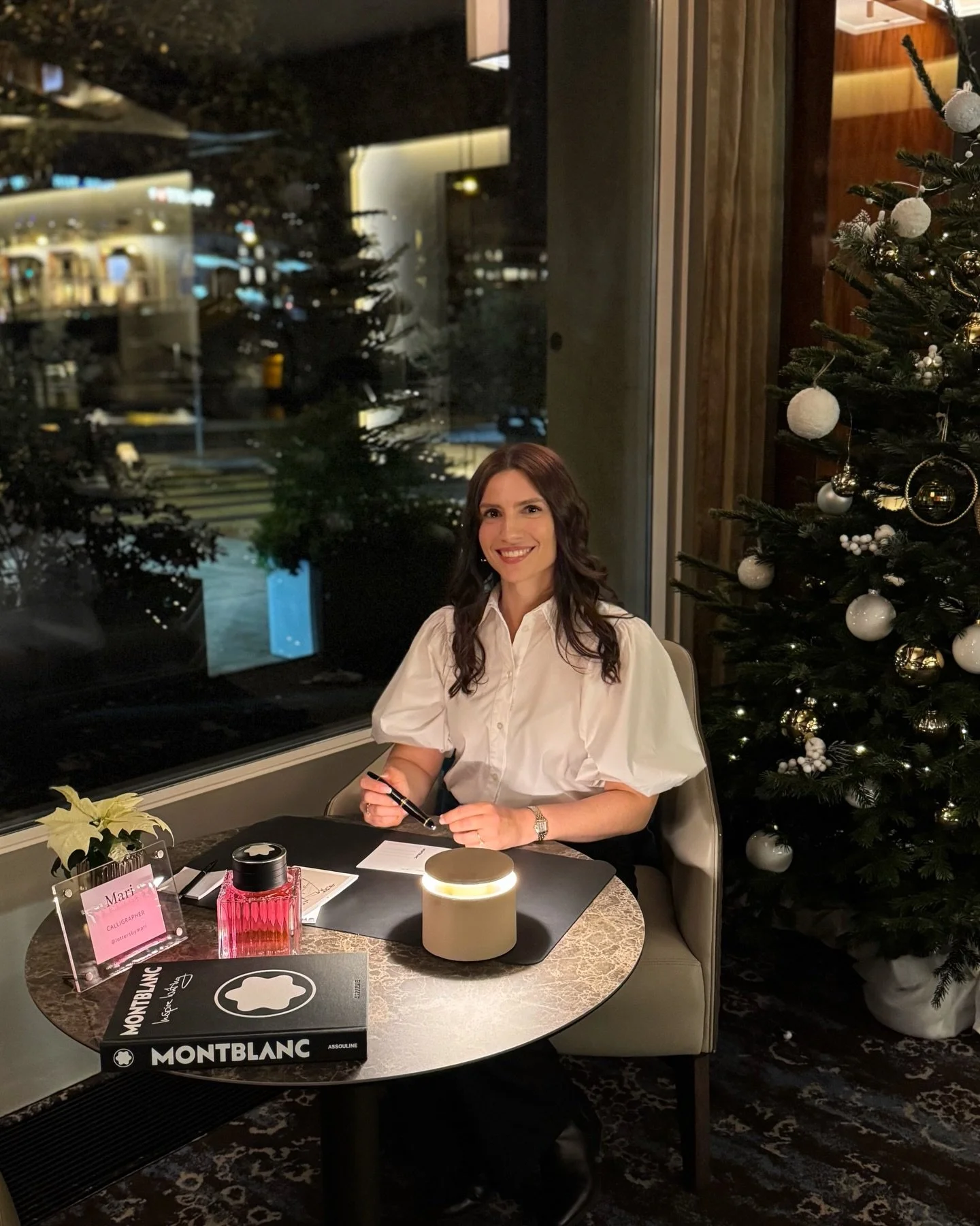 Private @Montblanc event at Mandarin Oriental Hotel in Geneva @mo_geneva

Truly one of the most sophisticated event setups I&rsquo;ve ever had the pleasure of being part of 🖤

Personalizing postcards with fountain pen calligraphy using the iconic Mo