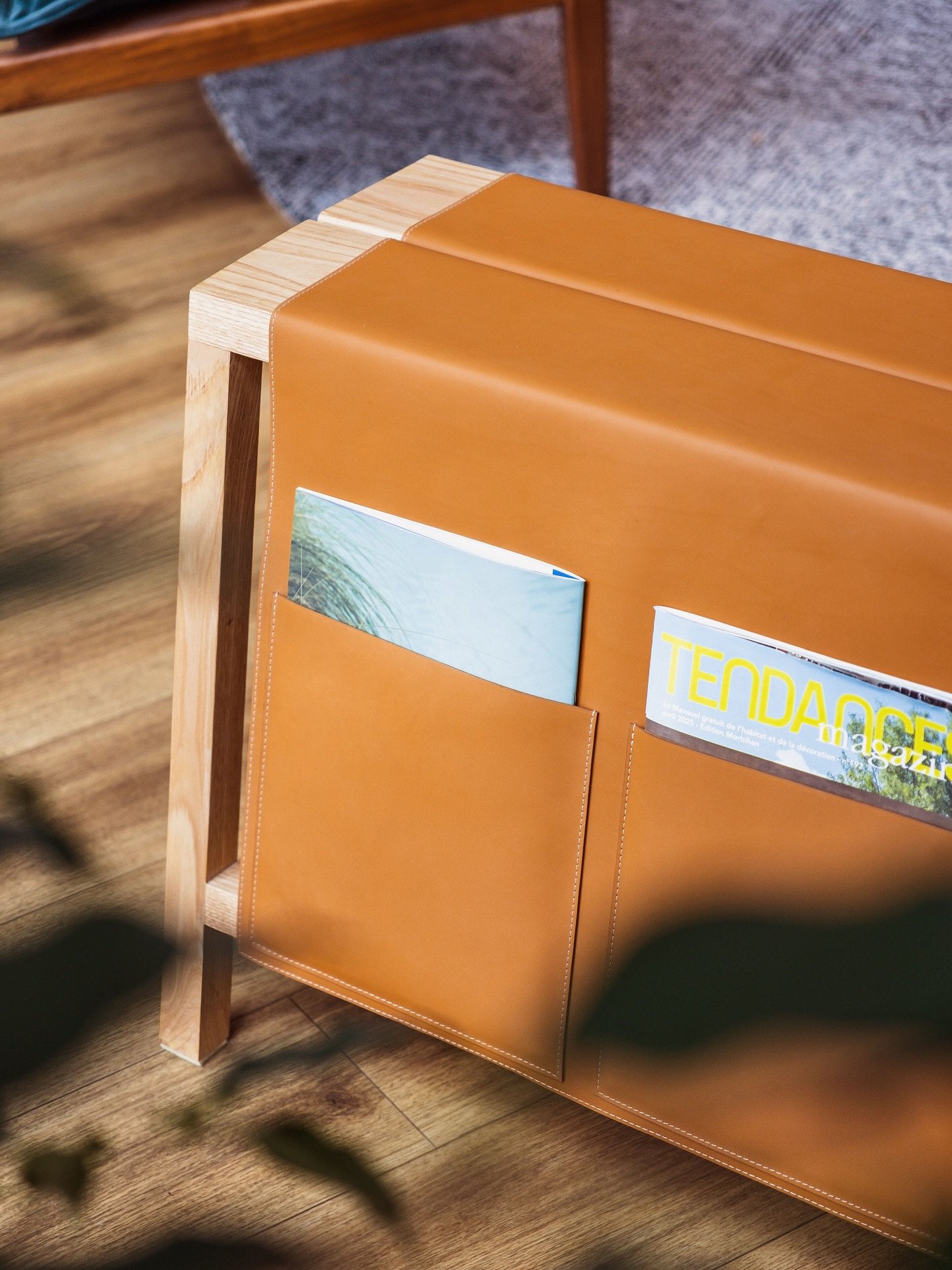 Apr&egrave;s plusieurs mois de prototypes et d&eacute;veloppement, nous souhaitons la bienvenue &agrave; une nouvelle pi&egrave;ce dans nos collections : le porte-magazines &amp; table d&rsquo;appoint SELA 🌱
D&eacute;velopp&eacute; en collaboration 
