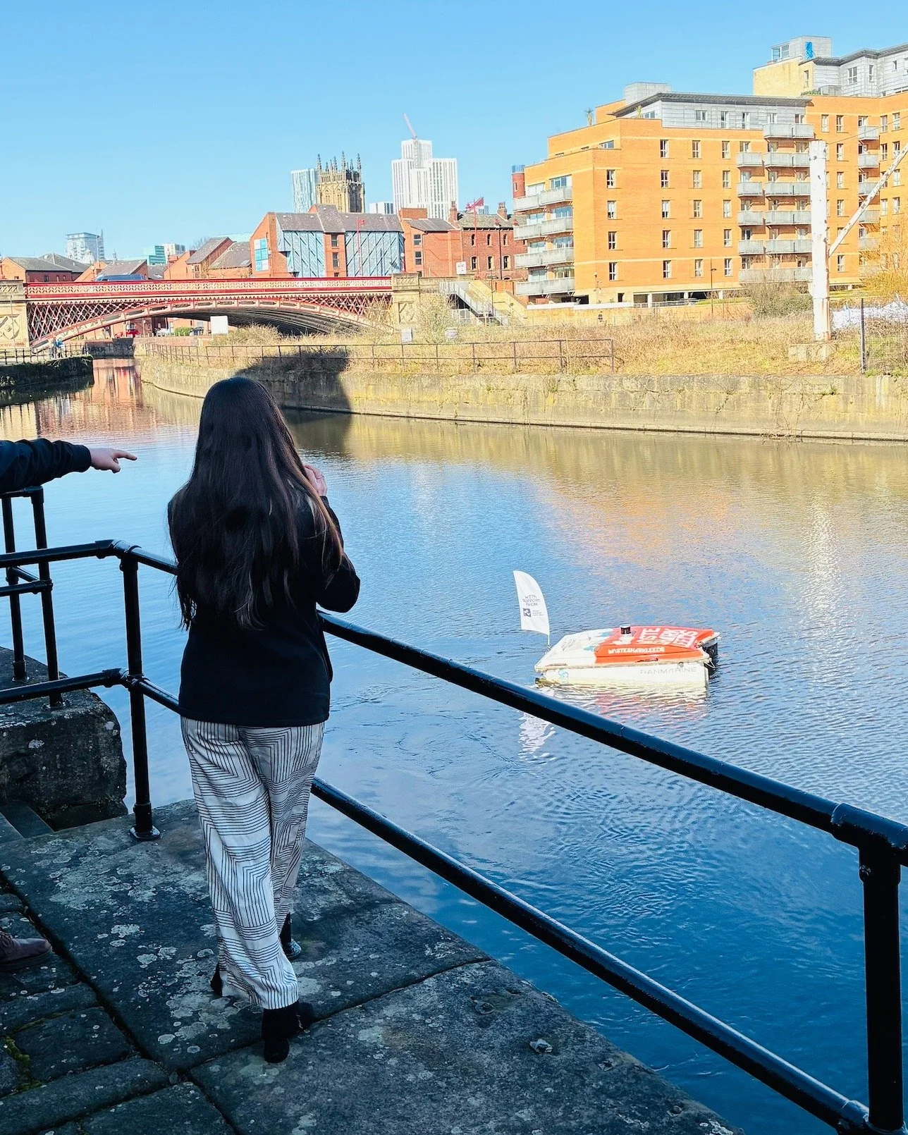 Our Leeds team were on a mission on Tuesday to help clean Leeds' waterways with @wastesharkleeds... it's officially back! 🦈🧡

For those who haven&rsquo;t met WasteShark yet, it's an autonomous aquatic drone designed to collect floating litter befor