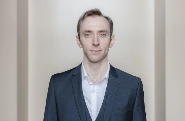 Luke Terence Scott - baritoni 