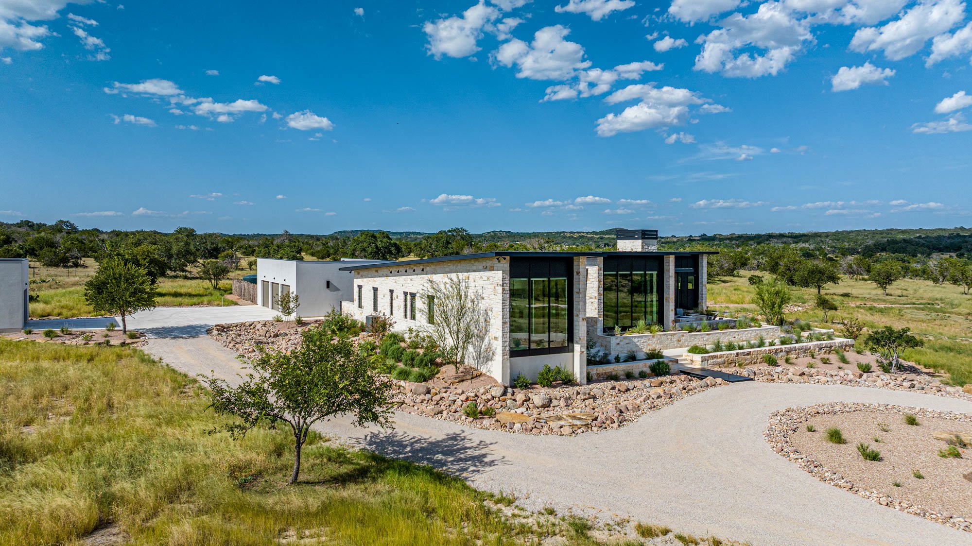 sandy-creek-modern-sandy-texas-landscape-design-build--168.jpg