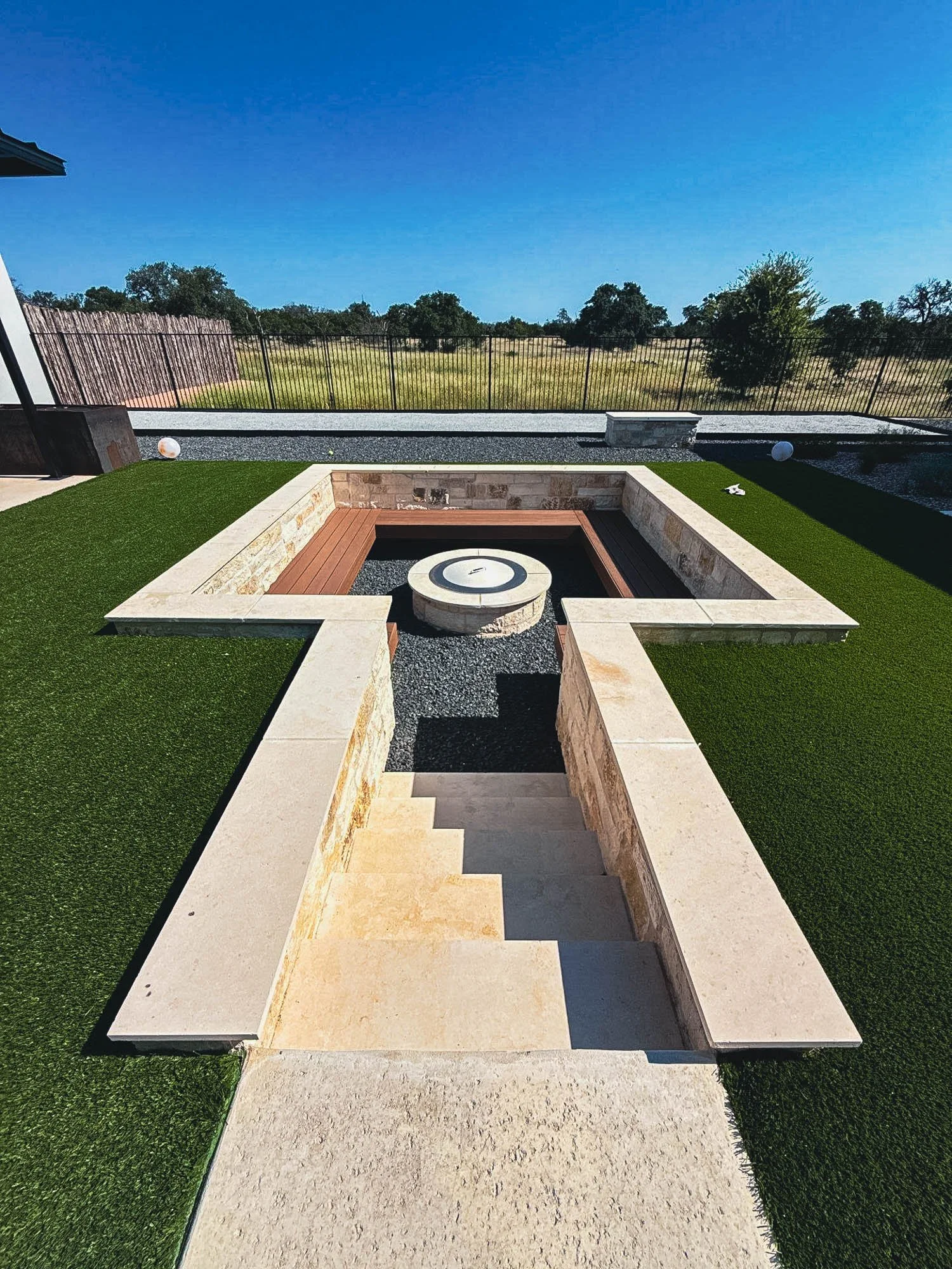 sandy-creek-modern-sandy-texas-landscape-design-build--140.jpg