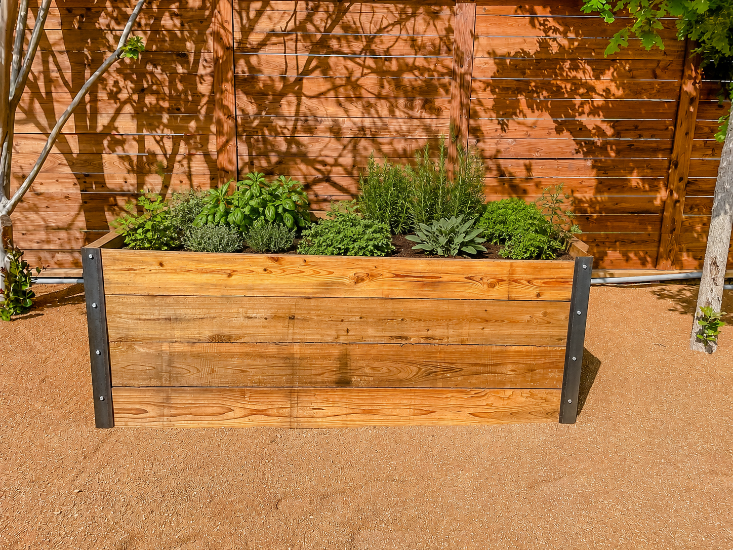 Hill-Vine-Planter-Box (2).png