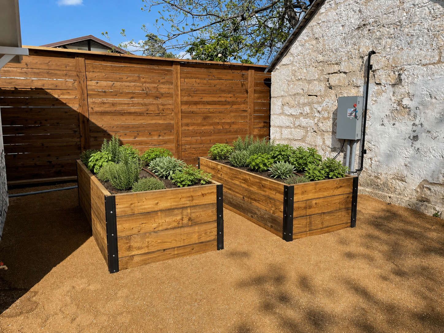 Hill-Vine-Planter-Box (1).png