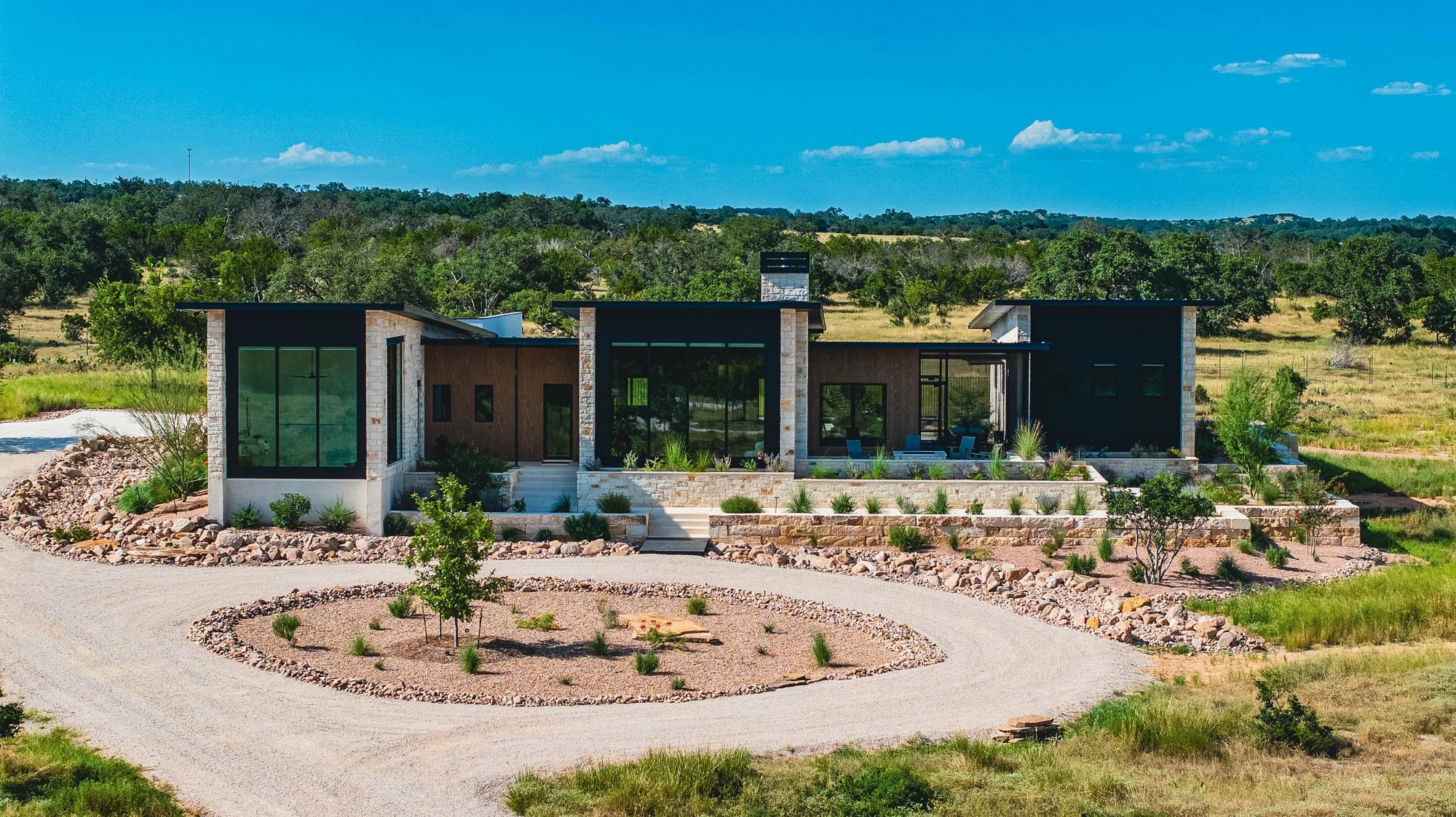 sandy-creek-modern-sandy-texas-landscape-design-build--165.jpg