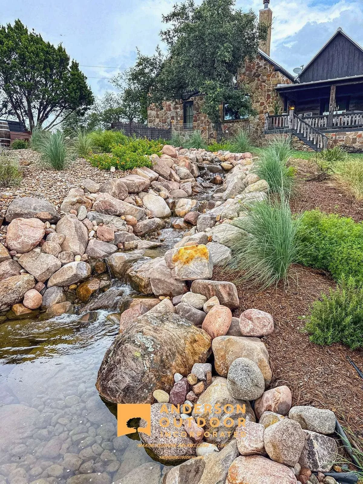 stonewater-02-stream-falls-boulder-set.jpg