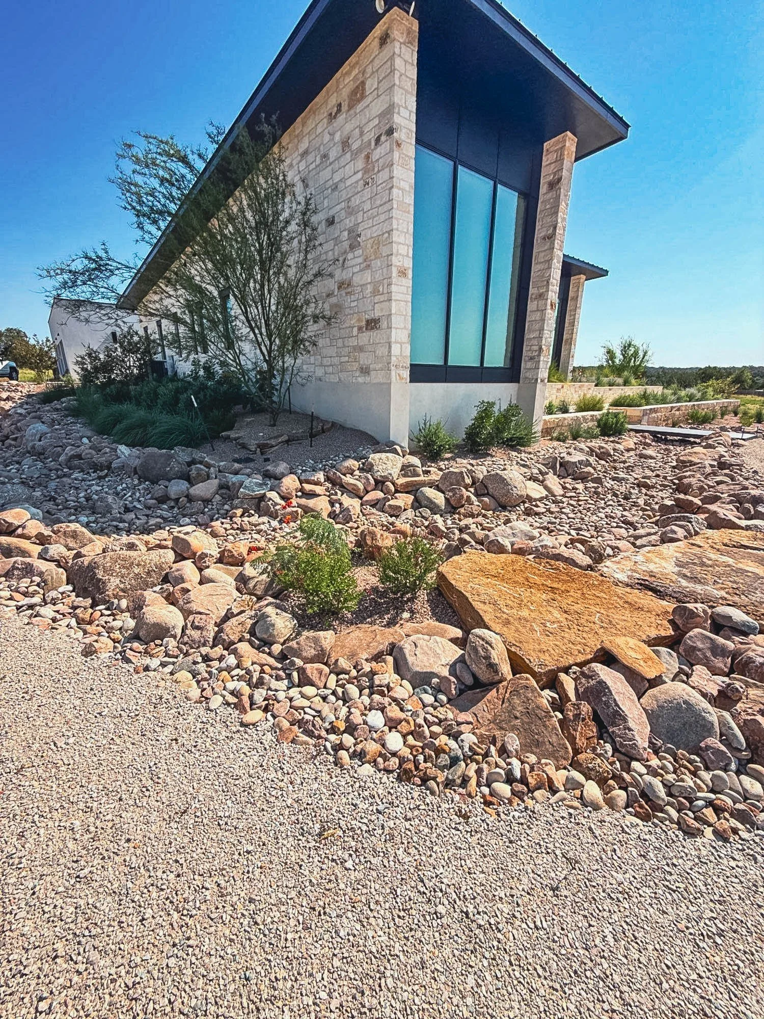 sandy-creek-modern-sandy-texas-landscape-design-build--149.jpg