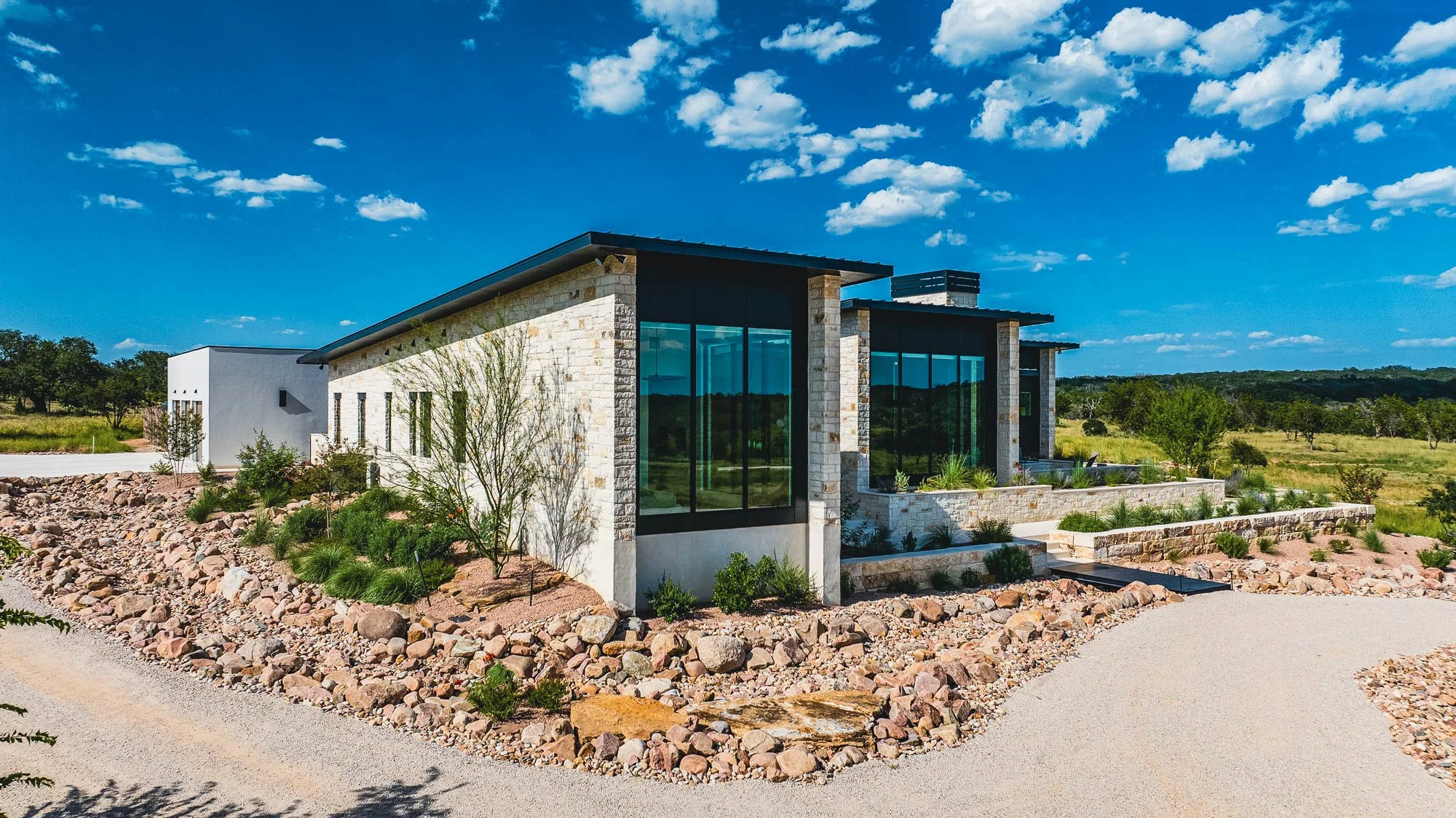 sandy-creek-modern-sandy-texas-landscape-design-build--169.jpg