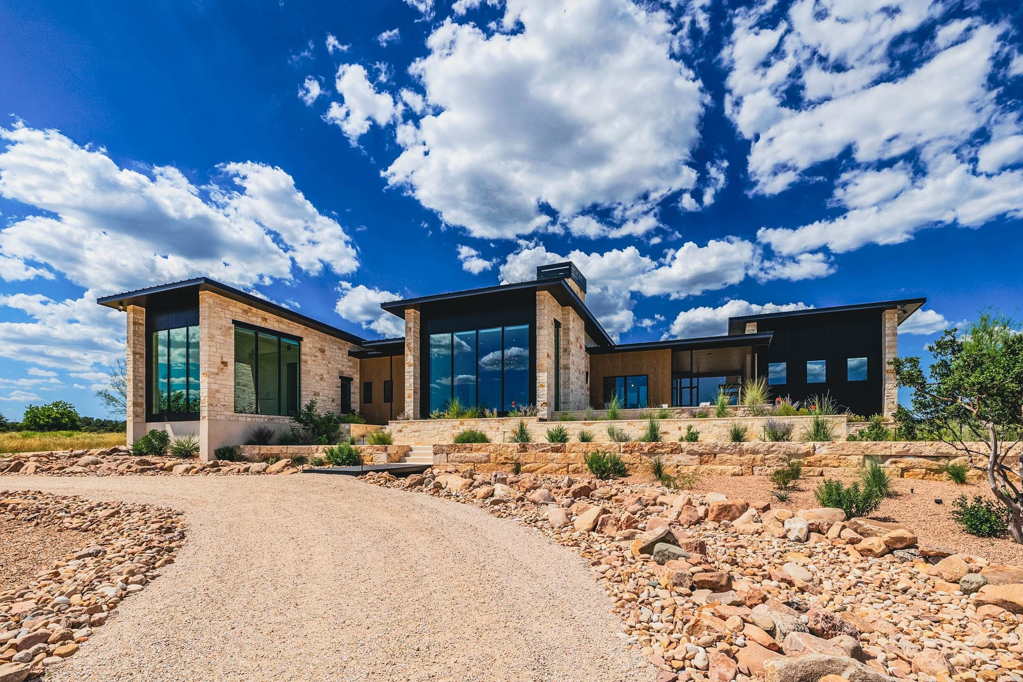 sandy-creek-modern-sandy-texas-landscape-design-build--160.jpg
