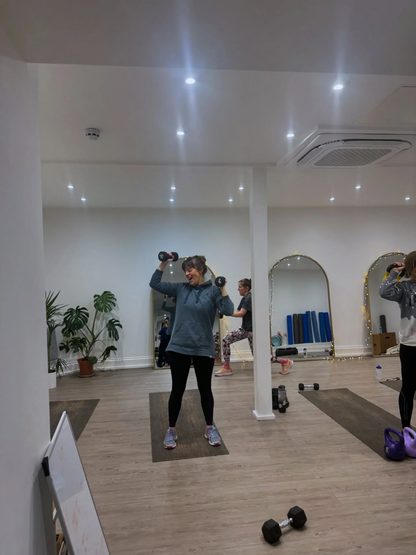 4-Week Fitness Transformation 💚

Week 4 ~ Sustain

A massive well done to everyone who complete the 4 weeks. So many good results and progress made. Goals set and achieved. 

A total of 17kg lost between 8 people and 22 body years!! They&rsquo;re th