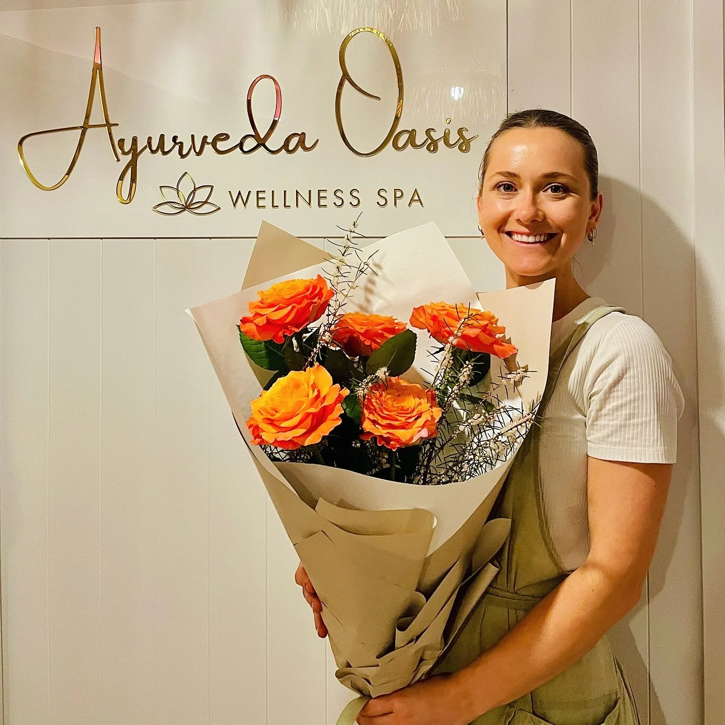 It’s been a delightful first day back at the spa after my holiday! I’m so glad to be home and to reconnect with all of you as we welcome spring together!🌷Special thank you for the lovely flowers @buds.onb 💖