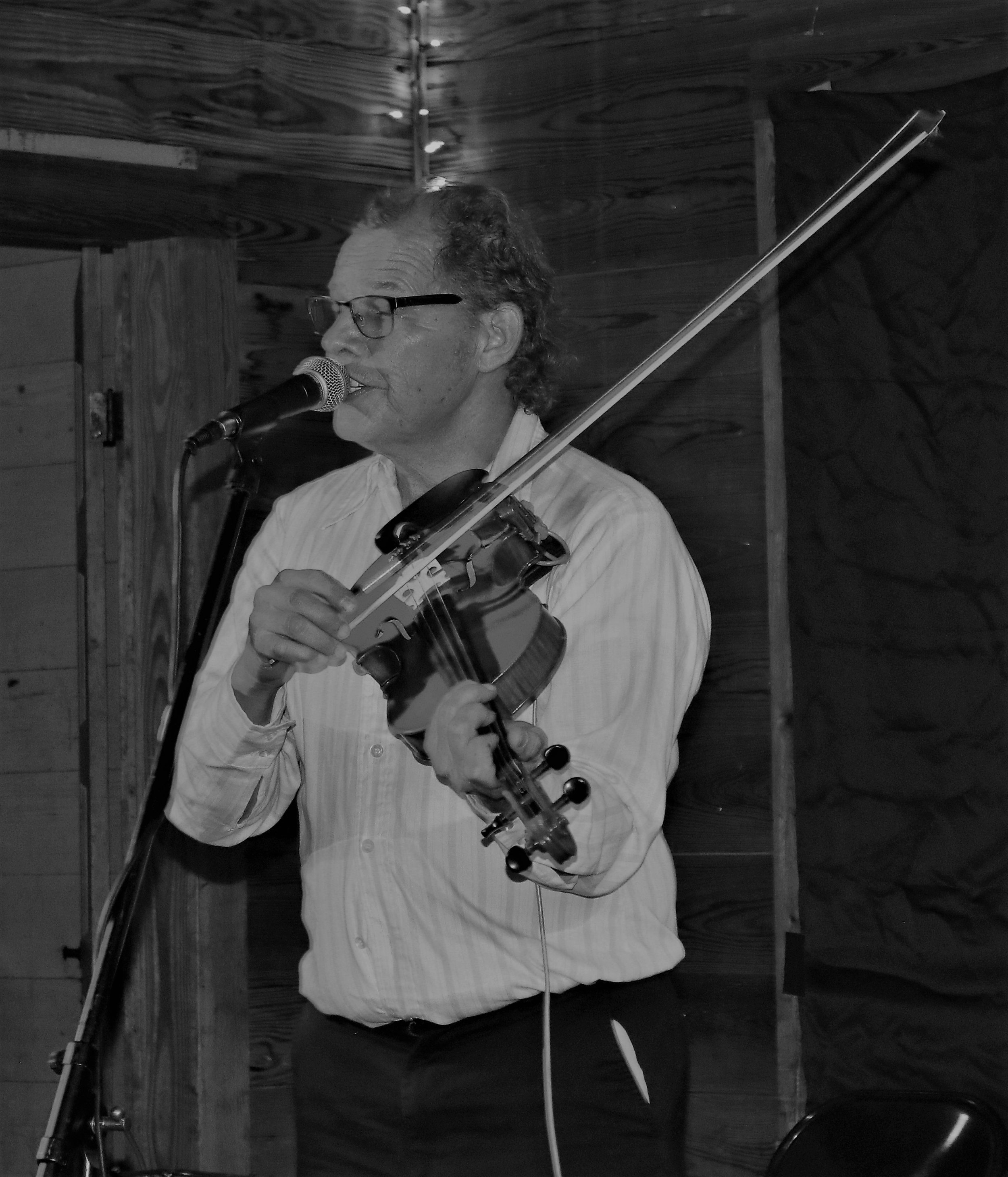 2021-dec-fiddle-fest-friday-139_51731236547_o.jpg