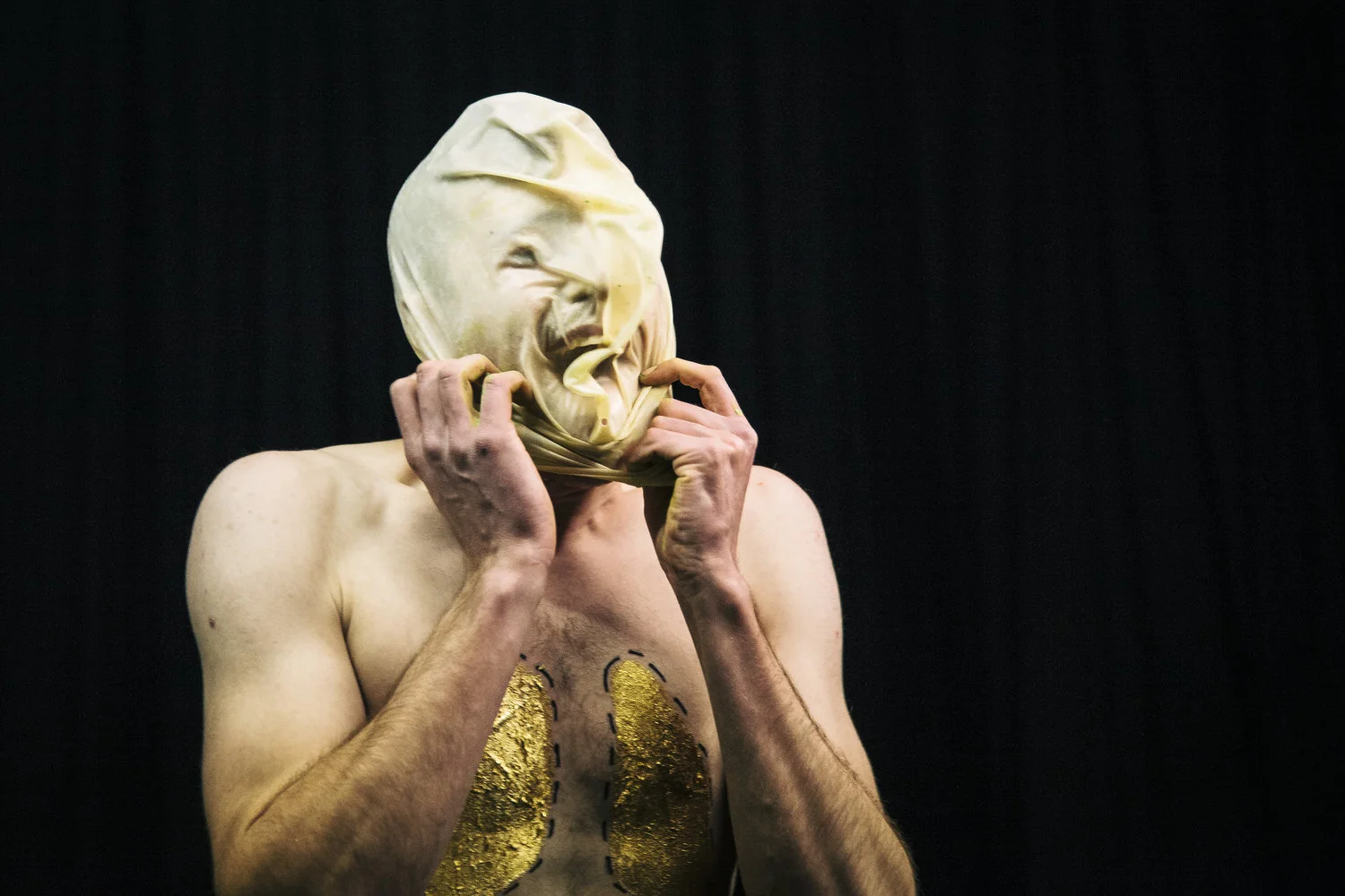 On sick performance and theatre’s chronic maladies 