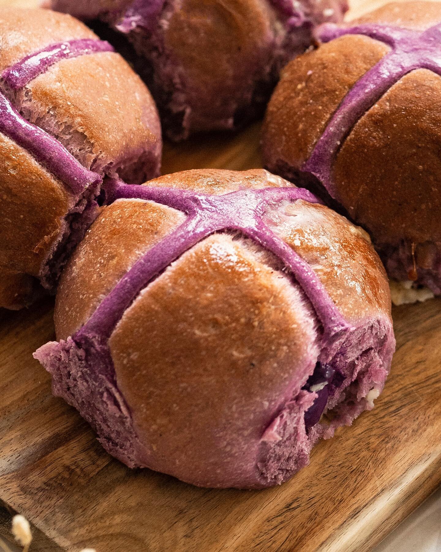 Happy Easter from Pecks Road!

We&rsquo;ve got Ube HXB&rsquo;s comin&rsquo; fresh out the oven at the cafe today. 

Infused with white chocolate, filled with Ube pastry cream and glazed with sugar syrup. 

Available for walk-ins today and tomorrow on