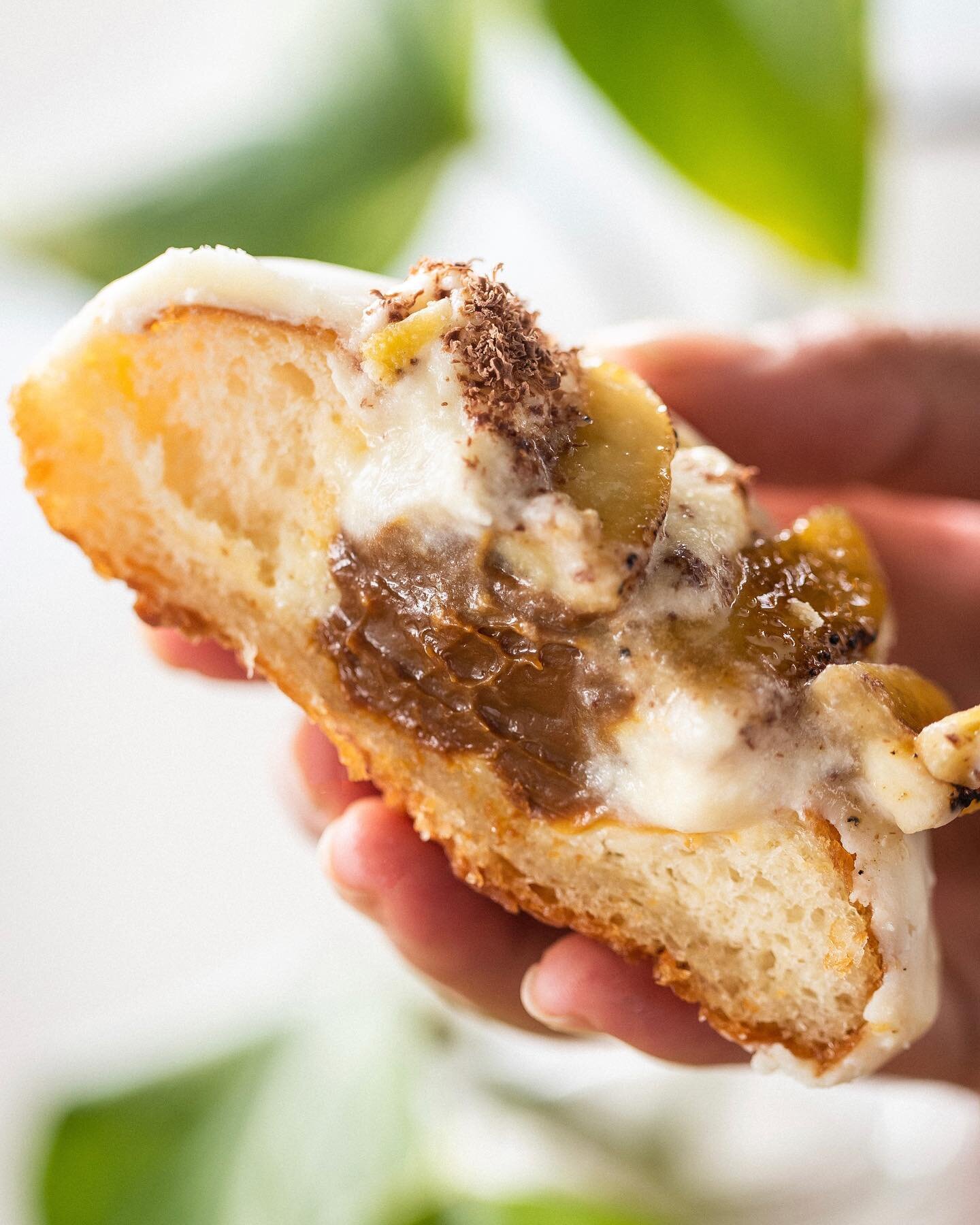 Happy long weekend Melbs! Have you tried our April special yet?

Banoffee a.k.a Banana &amp; Toffee 👌🏽
A yeast raised doughnut dipped in white chocolate glaze, filled with dulce de leche and banana whipped cream, topped with caramelised bananas and