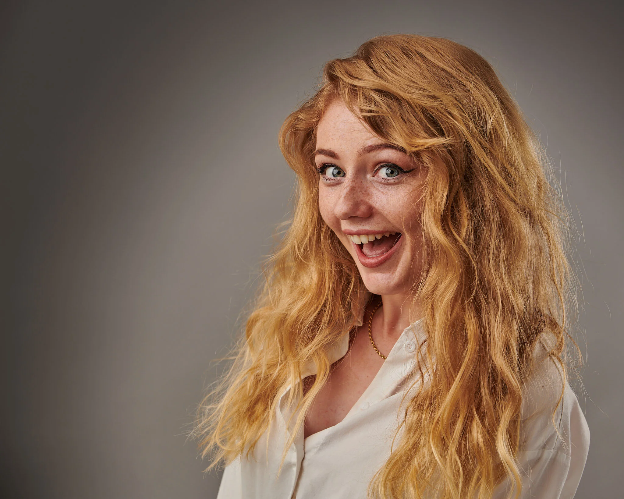 B2B_Hannah Peak-headshot-0098.jpg