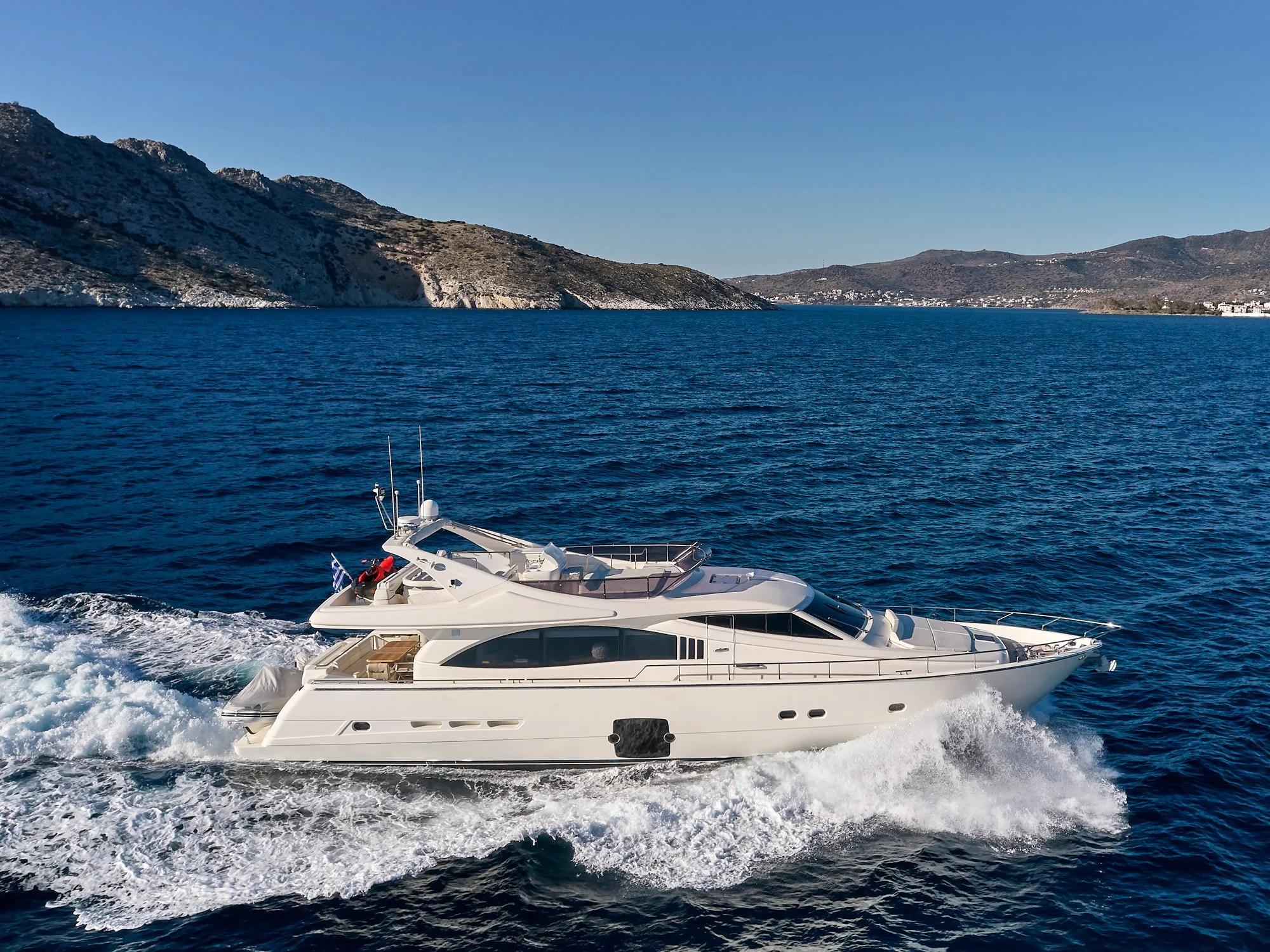 GOLDEN YACHT (1).jpg
