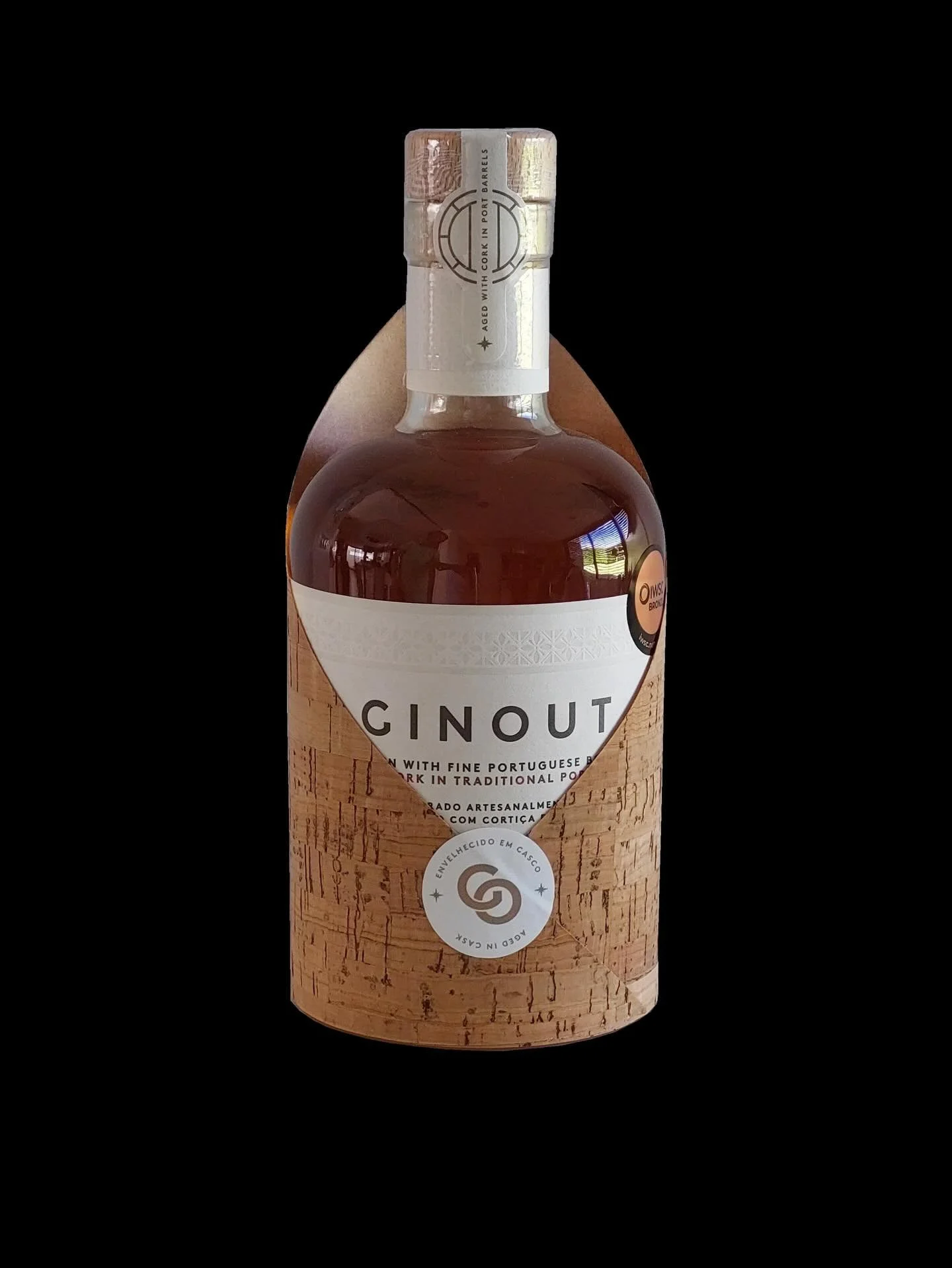 Sexta feira &eacute; o dia ideal para procurar as prendas de Natal mais exclusivas para os seus amigos ou familiares favoritos.  J&aacute; viu como o Ginout fica lind&iacute;ssimo com a embalagem especial de corti&ccedil;a? E lembra-se de que neste m