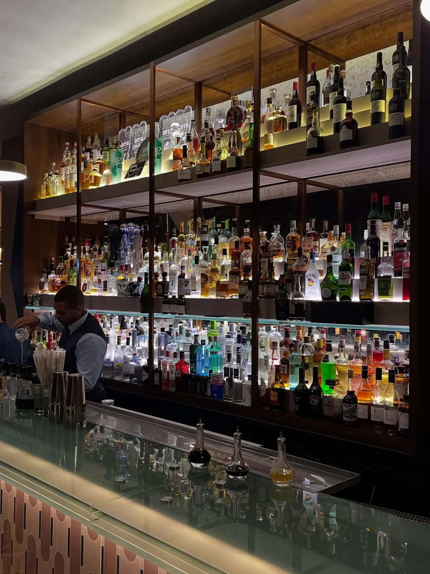 Obrigada pela confian&ccedil;a, for&ccedil;a e est&iacute;mulo para ir mais longe e com ainda mais determina&ccedil;&atilde;o, acreditando que a procura por gins mais complexos, exigentes e exclusivos &eacute; o futuro da categoria.  Obrigada por faz