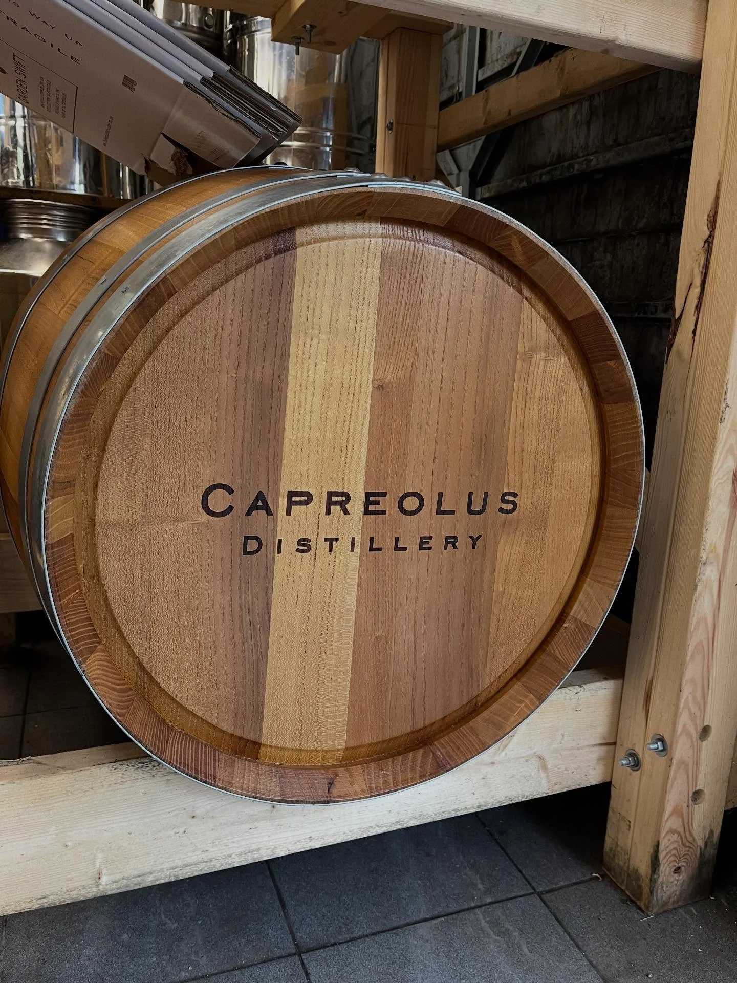 Sabia que o gin raramente &eacute; envelhecido? &Eacute; isso que torna o Ginout t&atilde;o disruptivo: barricas do Porto que transformam o car&aacute;cter da bebida e criam notas profundas e inesperadas. &Eacute; gin &mdash; mas com alma de destilad