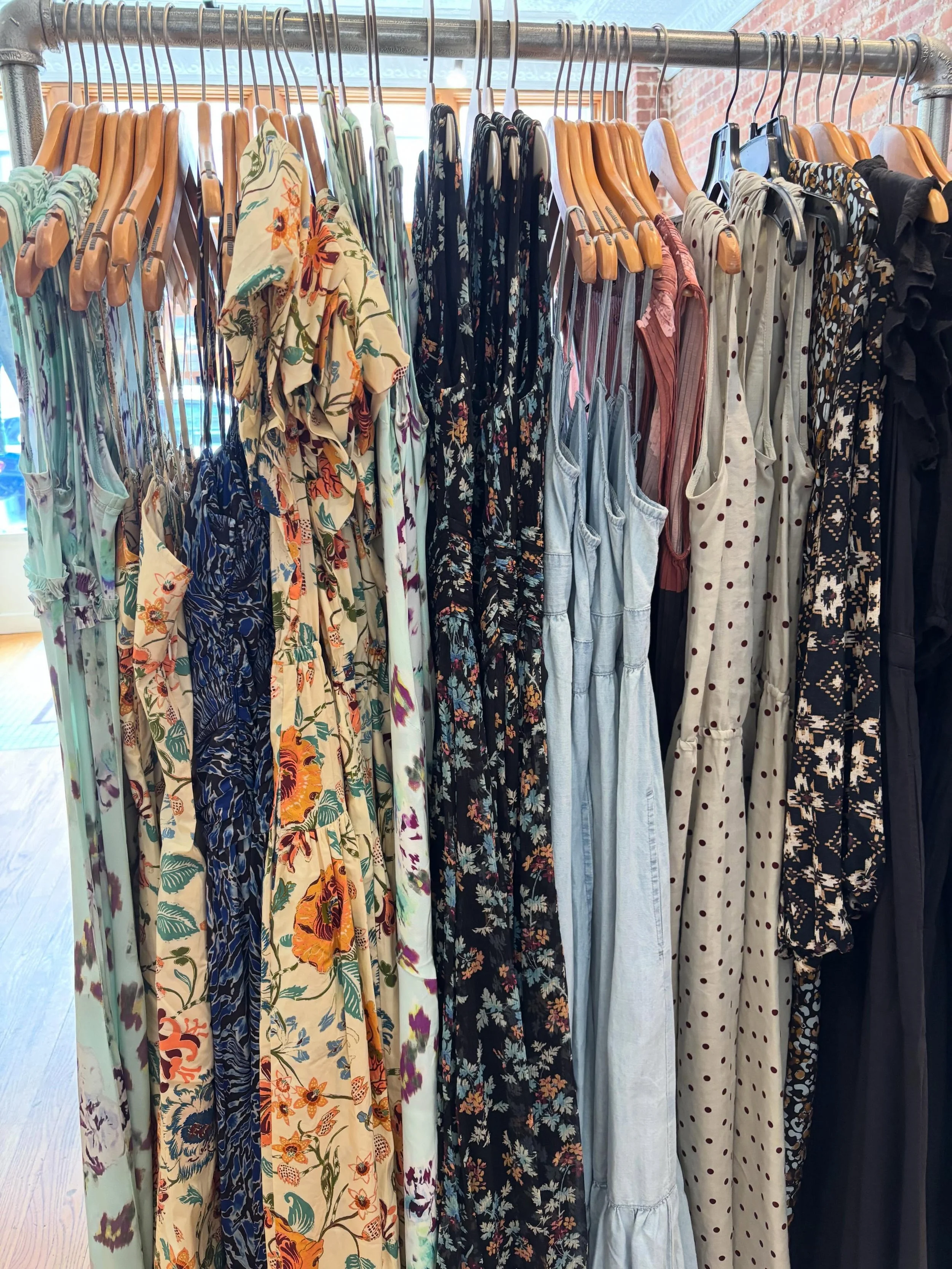 NEW in store now! Special occasions and cool everyday styles just in time for summer! @ullajohnson , @no6store , @rachelcomey , @samet.nyc , @thisisthegreat_ , @mattanewyork  all here for Memorial Day Weekend 🇺🇸 Stop by! 🎈#itsallinthedetails #twig