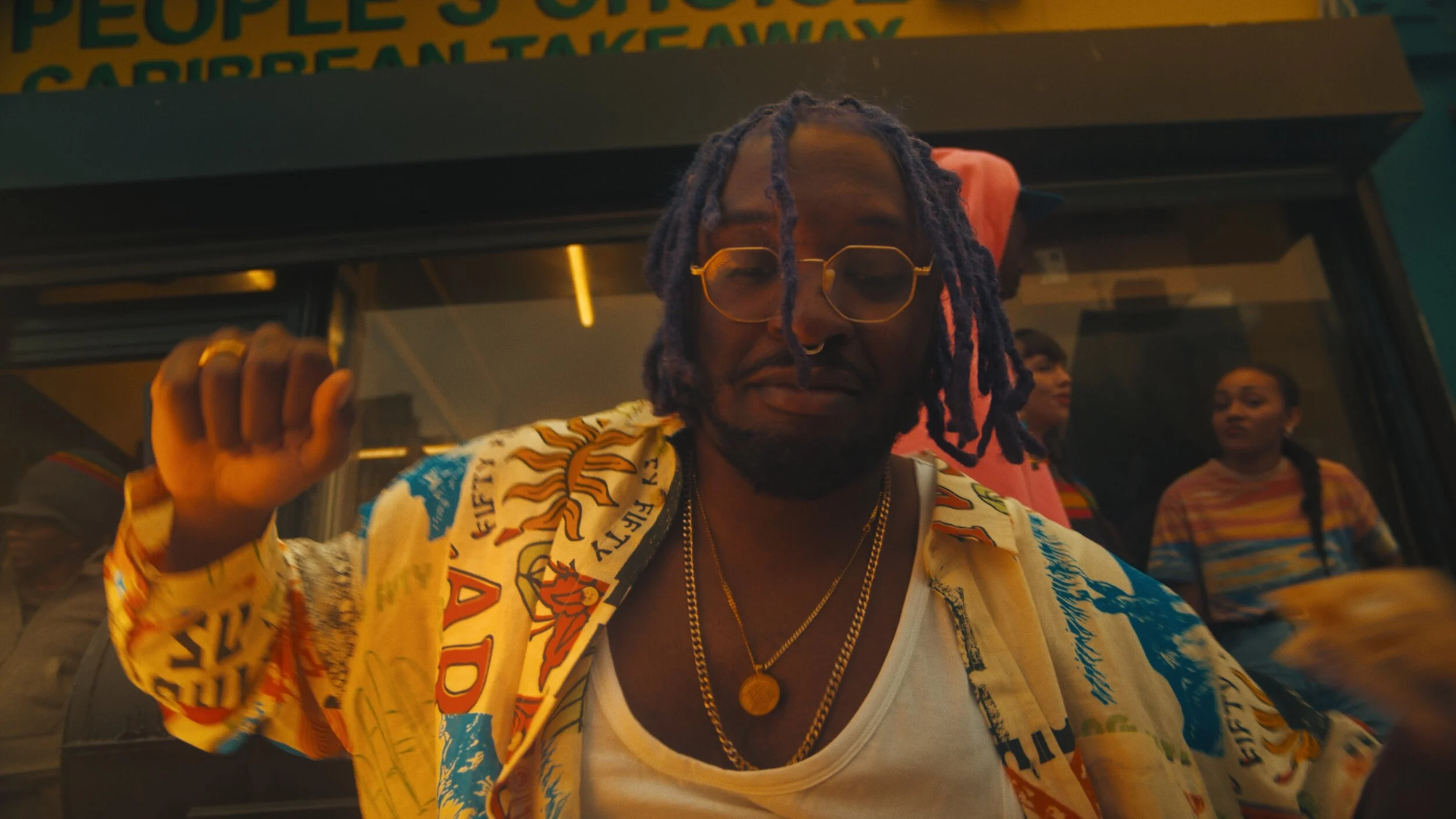  Director: SauAli  DOP: Lee Burnett 