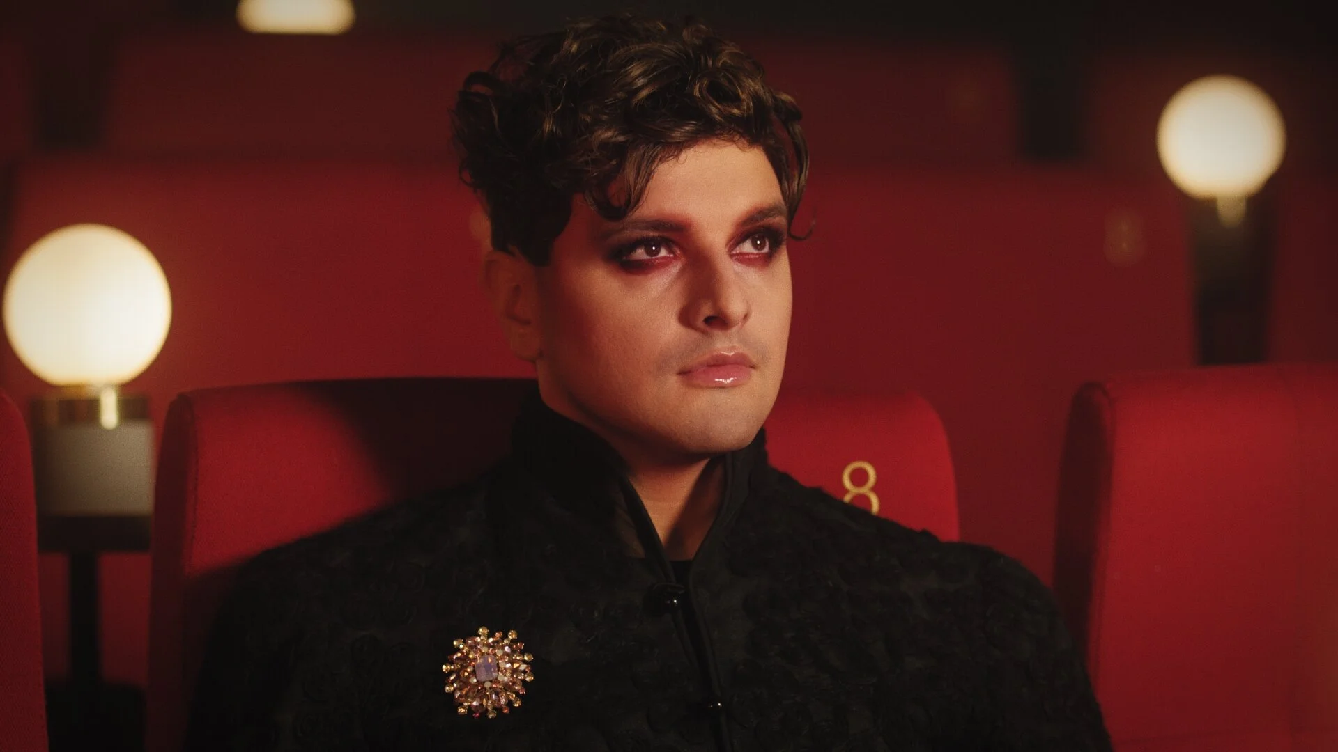  Director: Jenny Dee  DOP: Edmund Curtis  Edit: Gonçalo Sá Correia 