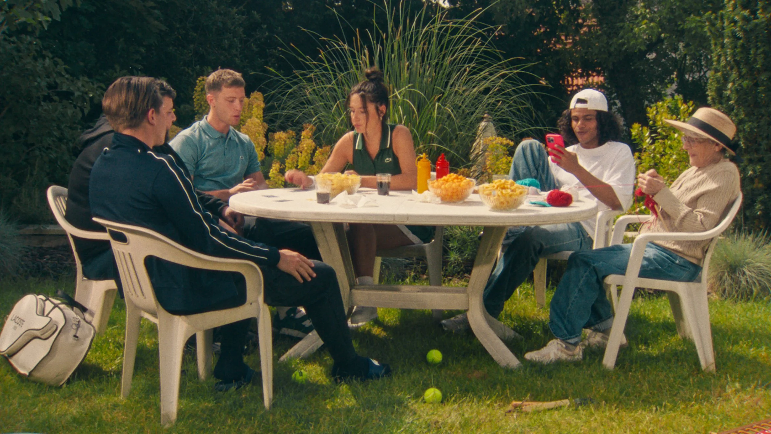  Director: Alex Bassard  DOP: Sam White  Exec Prod: Carlota Ruiz De Velsaco  Production: DMB  