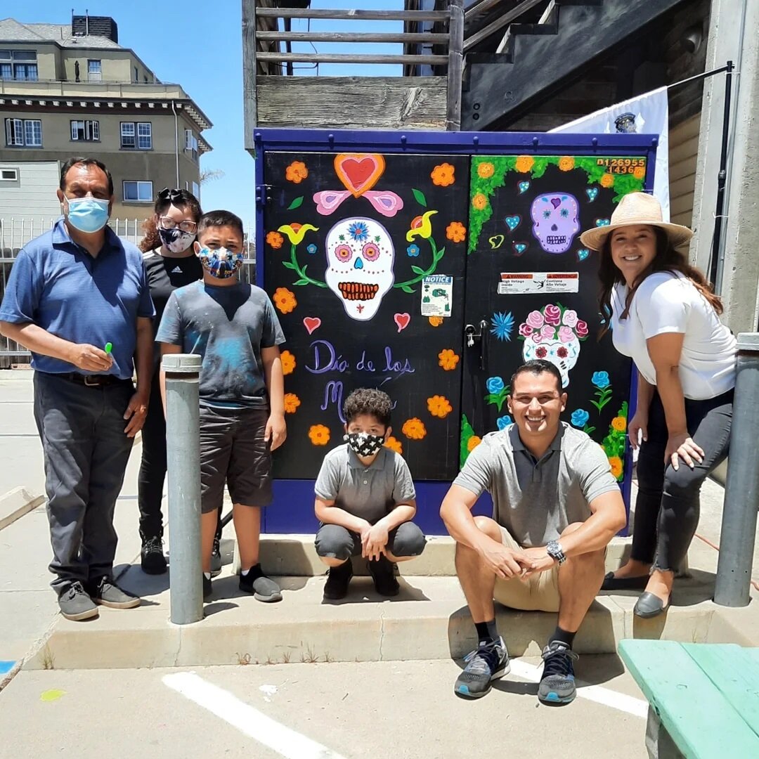 Utility box painted by J&oacute;venes. 

This addition to Barrios Limpios lives at the Sherman Heights Center. 

Come check it out.