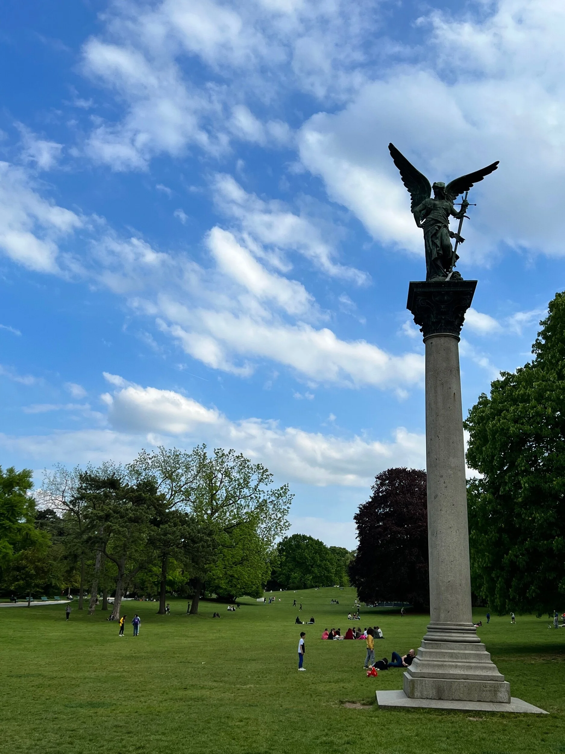 D93FFEAE-65FF-4F4E-9B2B-125CFDCD2455