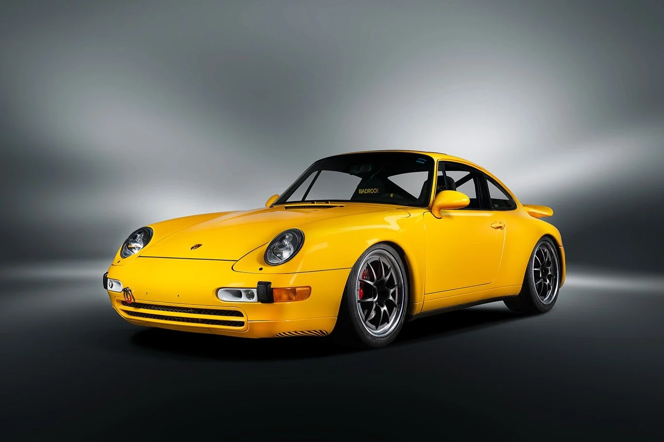 This set is extra special because my wife (who I cant tag) was a clutch assistant helping me light, paint and shoot this @porsche #porsche #911 for @rmsothebys 
See the full set on my website (link in profile) or by going to RMSothebys.com to see the