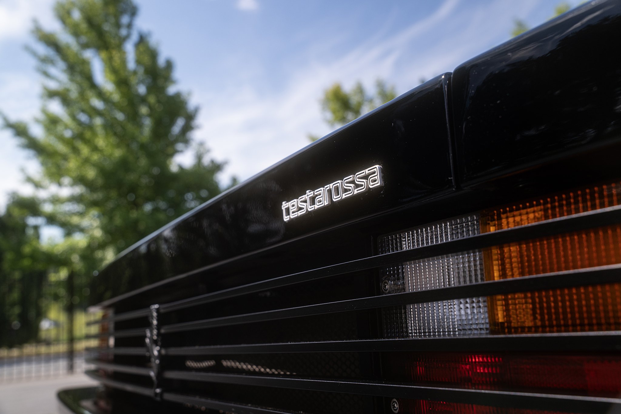 1988 Ferrari Testarossa | RM Sotheby's | Seattle Automotive Auction Photography | Josh Mackey | Mackeydesigns