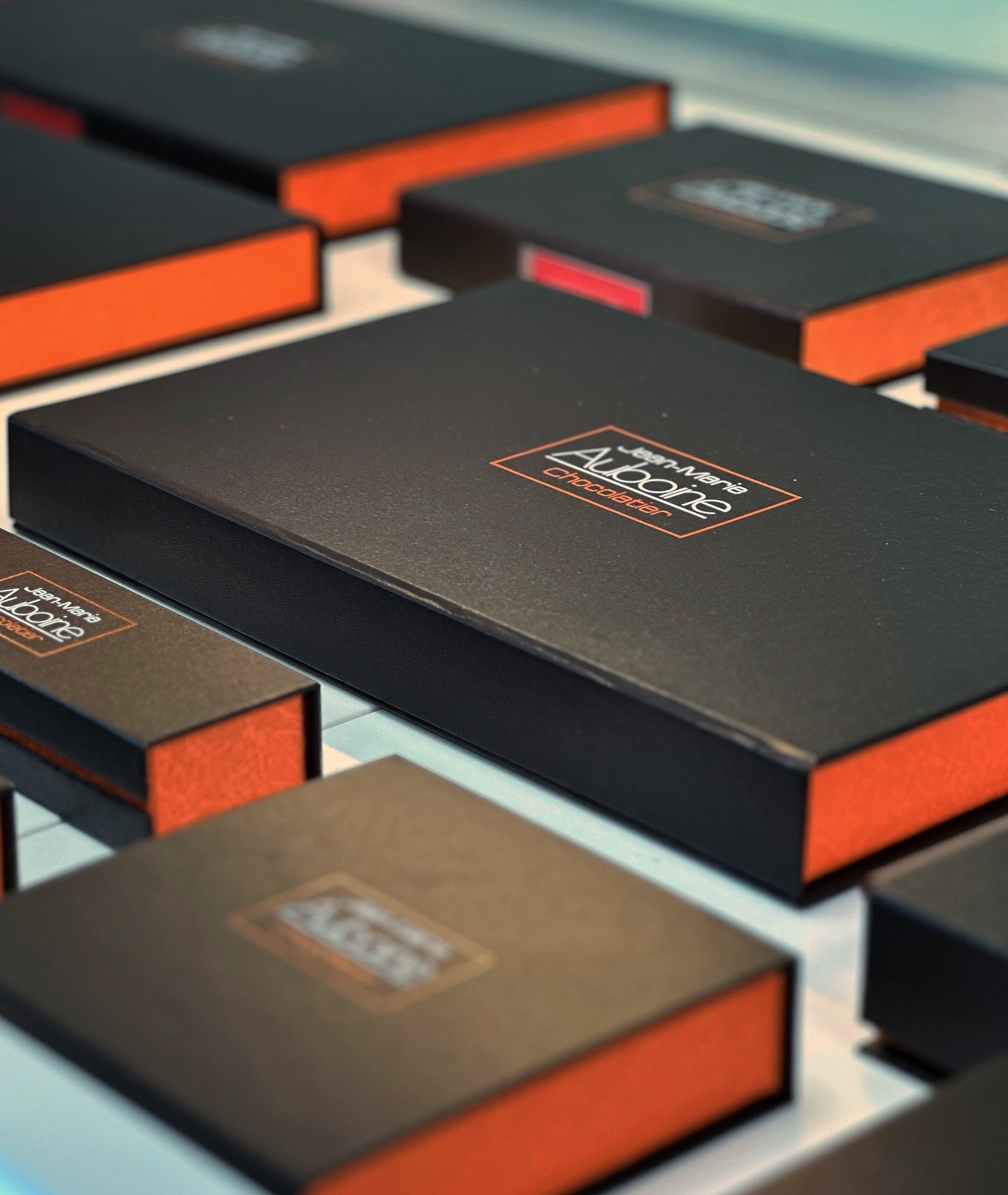 Which one is your go-to Signature Collection Chocolate box? 4pc, 9pc, 20pc or 40pc? 🤩 #chocolate #chocolatebox #gift