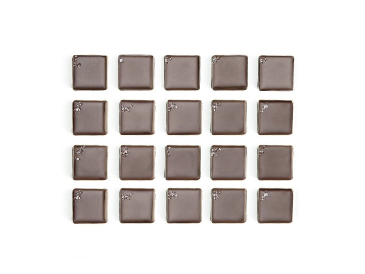 Double%2BSea%2BSalt%2BCaramel_20pc%2BWht%2BBkgrd_Jean-Marie%2BAuboine%2Bchocolatier.jpg