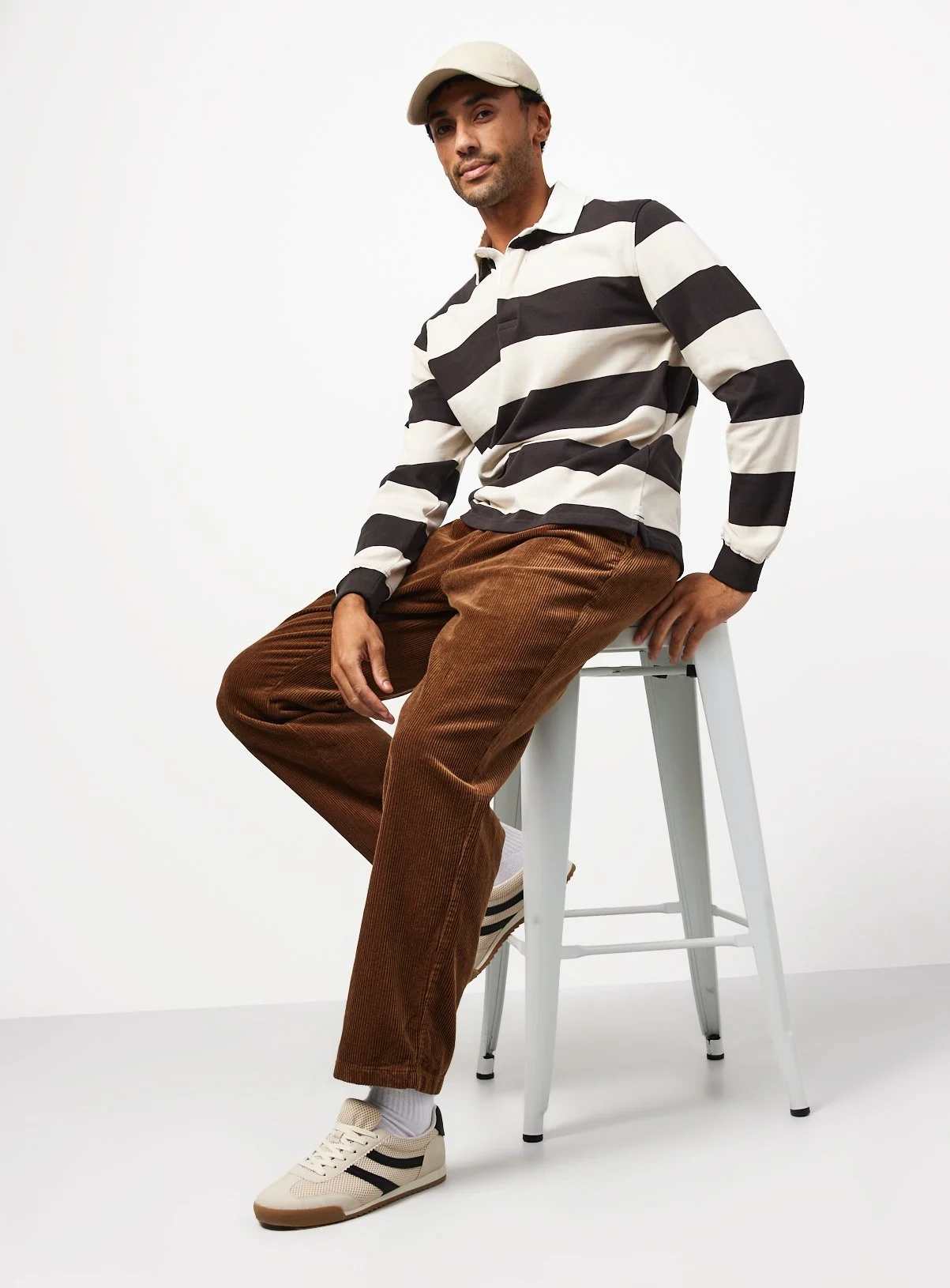 tuc148337072-Brown_R_Z001A.jpg