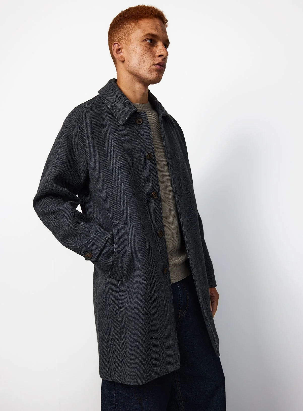 tuc147739918-Charcoal_R_Z001A.jpg