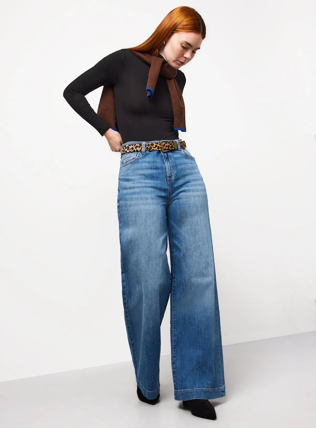 tuc148226997-Mid Denim_R_Z001A.jpg