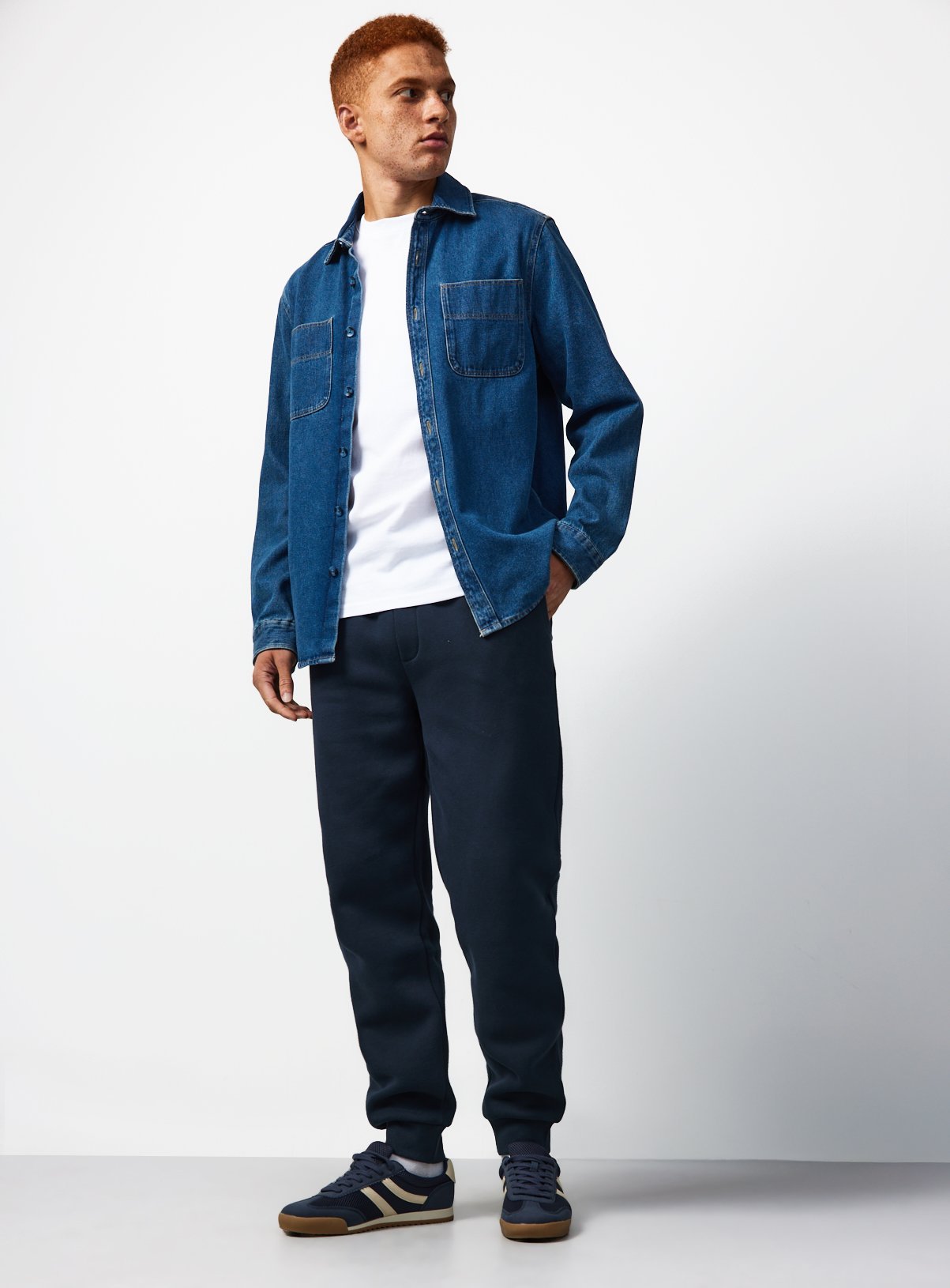 tuc148003881-Navy_R_Z001A.jpg