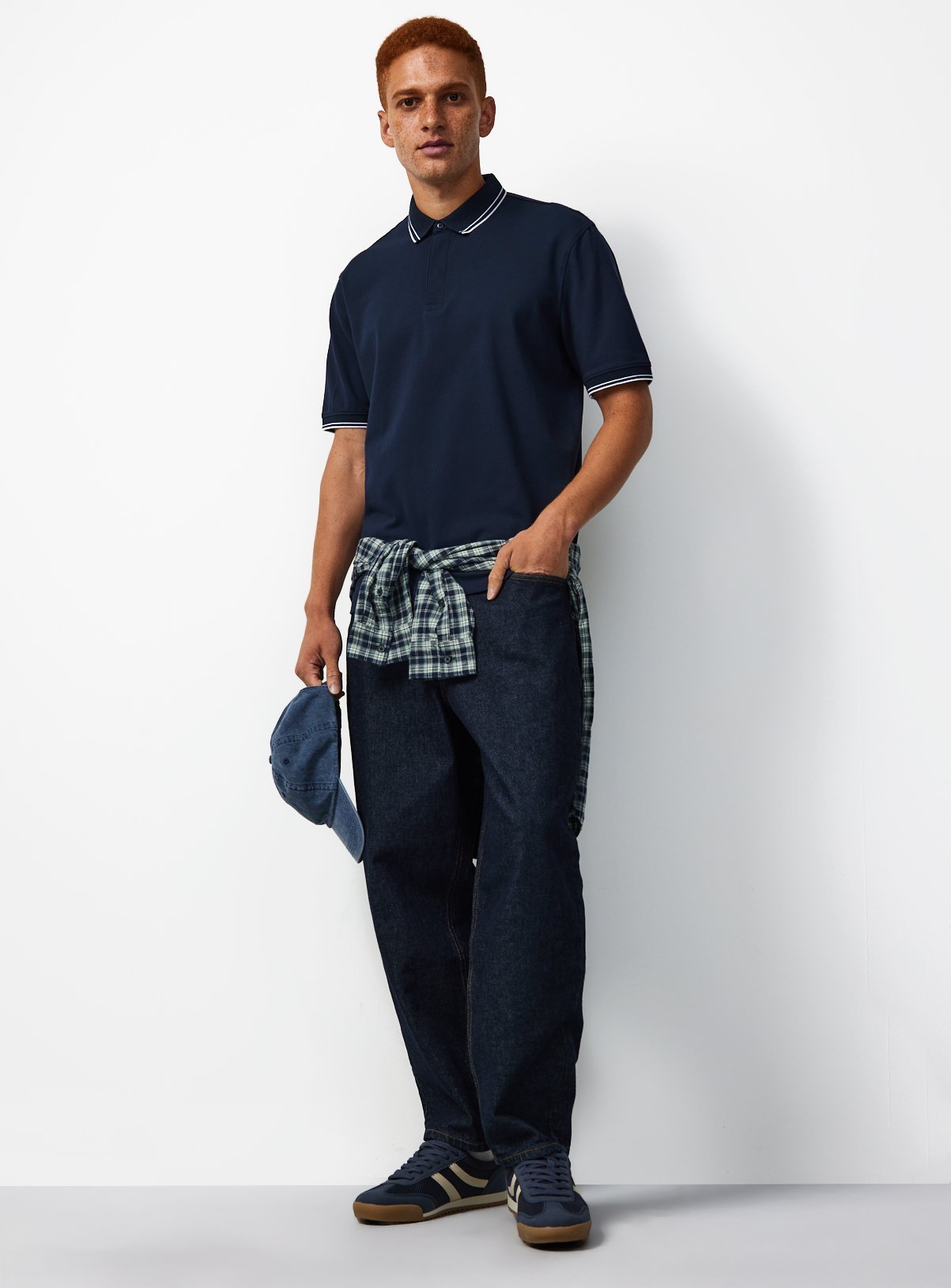 tuc147867995-Navy_R_Z002A.jpg