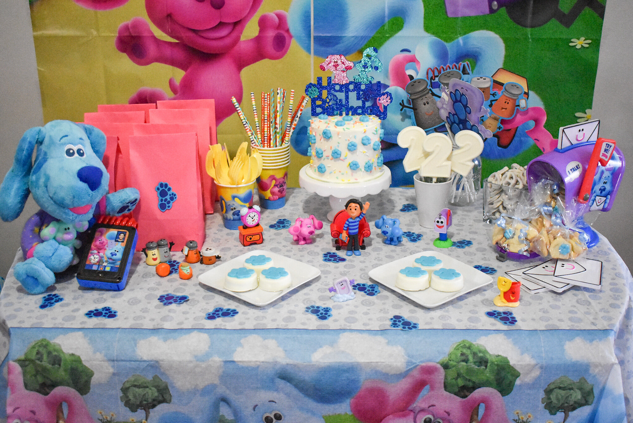 Budget-Friendly Blue's Clues Party Ideas for a Blue's Clues & You Birthday