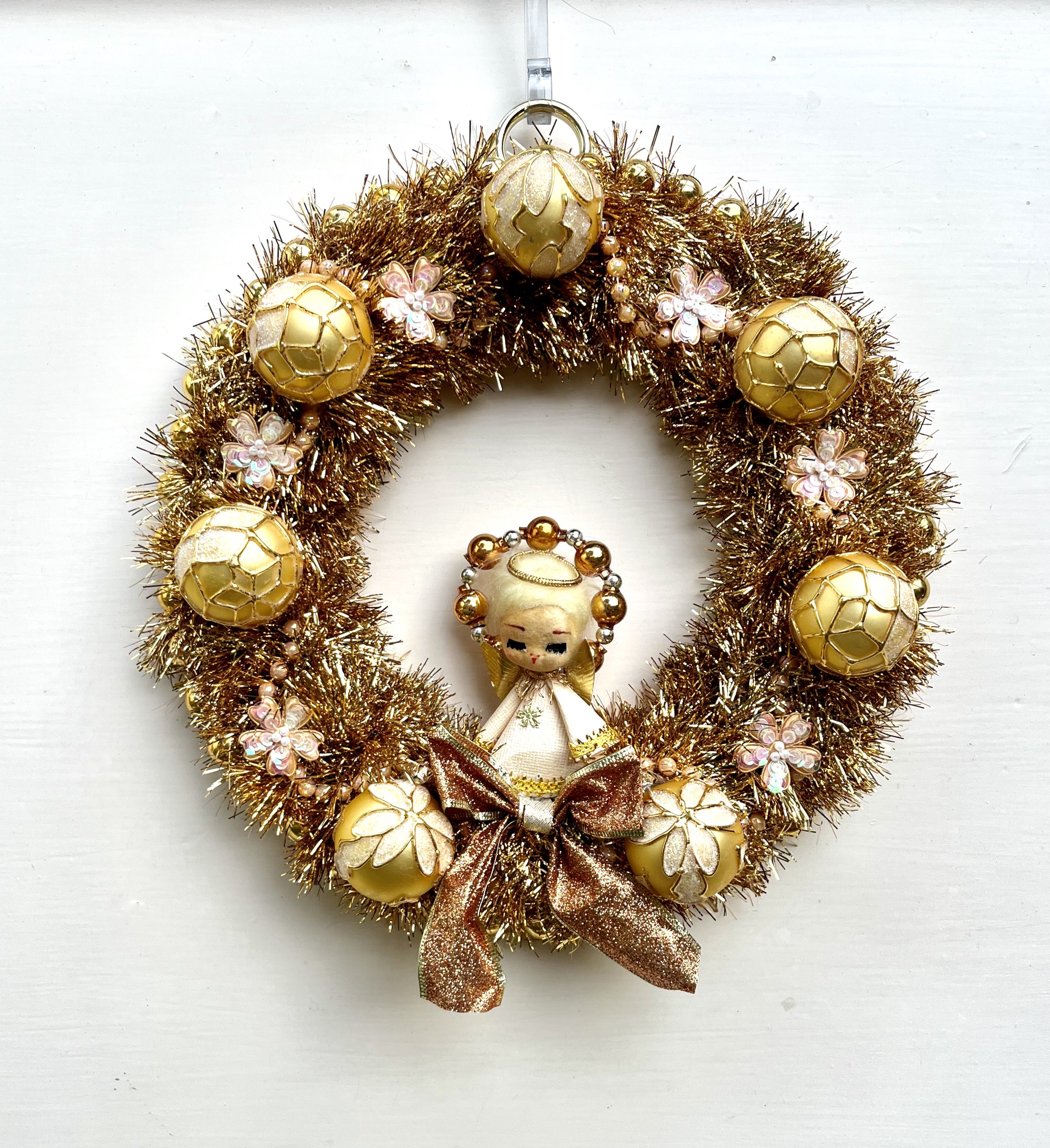 Golden Flower Angel Wreath