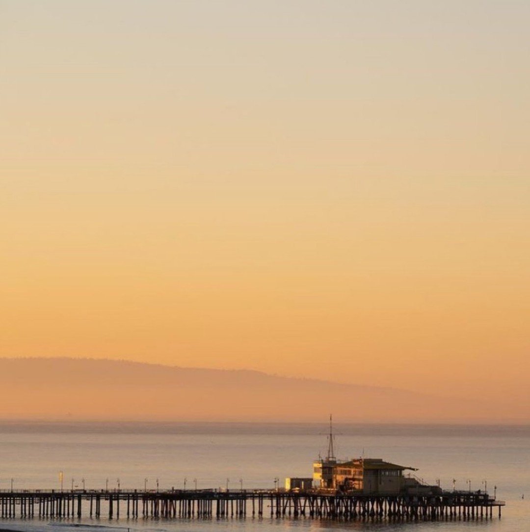 Santa Monica sunsets feed the soul💓⁠
⁠
⁠
#springinla #lasunset