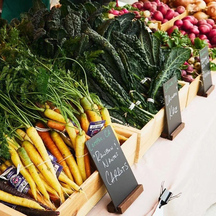 POV: Your office "break room" just got a major upgrade. 🍊🌿⁠
⁠
The Farmers Market is officially popping up at the Water Garden! Come explore the best of SoCal&rsquo;s seasonal picks and healthy staples with @MrsWinstons.⁠
⁠
It&rsquo;s a be