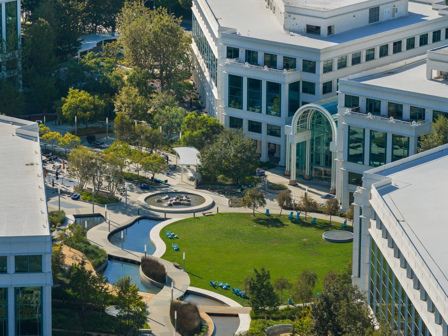 Where innovation meets nature. From the striking white architecture to the winding walkways of our private park, this is the canvas for Santa Monica&rsquo;s brightest minds.⁠
⁠
Elevate your perspective at the Water Garden. ⁠
⁠
#WaterGardenSM #Dronest