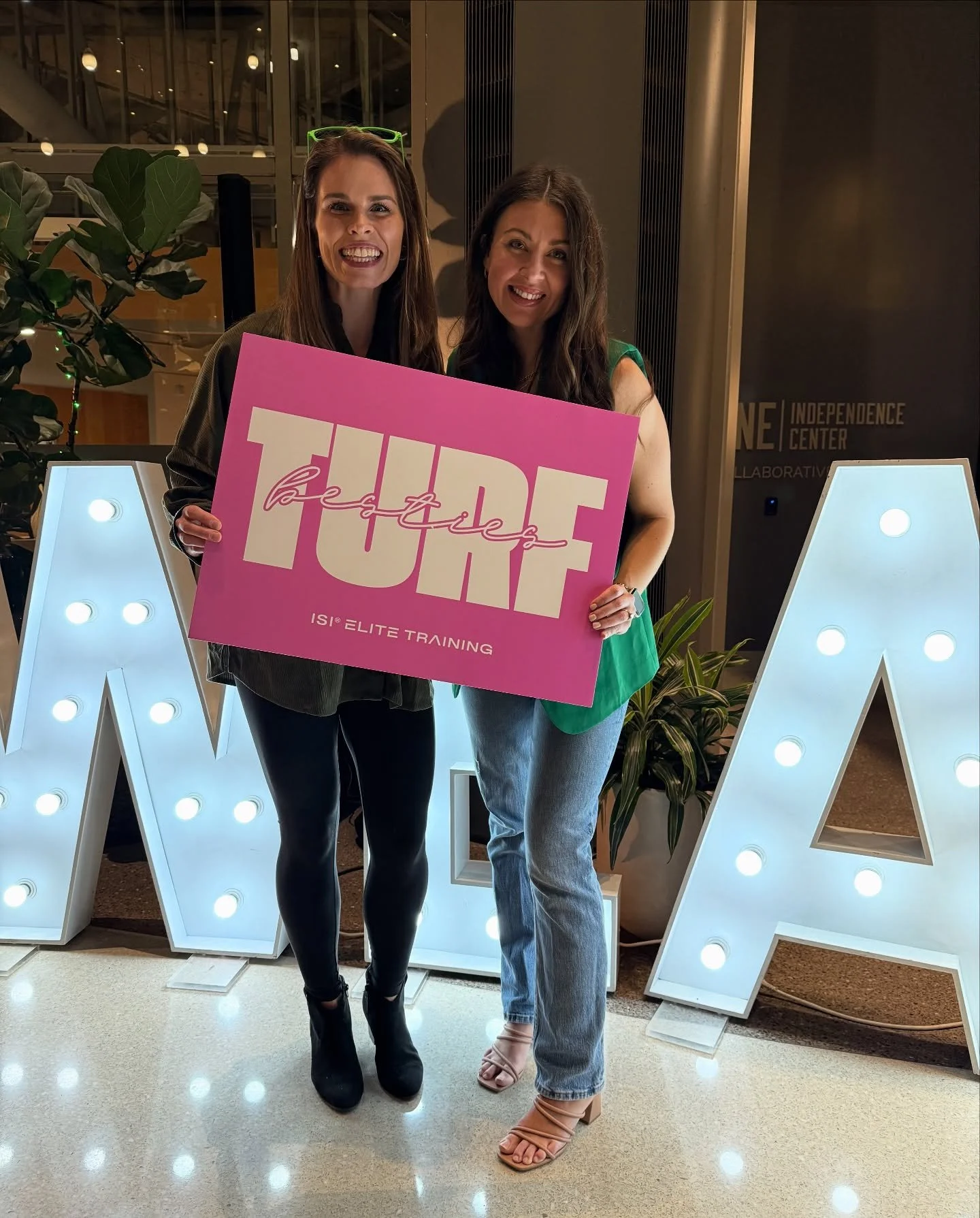 Still riding the high from the BEST weekend at my very first @isielitetraining_ convention in Charlotte. How refreshing it was to be surrounded by leaders who want to push harder, are unapologetic in dreaming bigger, and are not afraid to show up wit