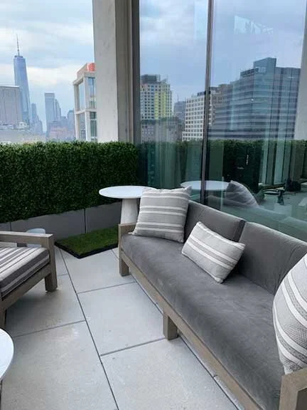 melinda-ritz-nyc-west-village-sitting-area.jpg