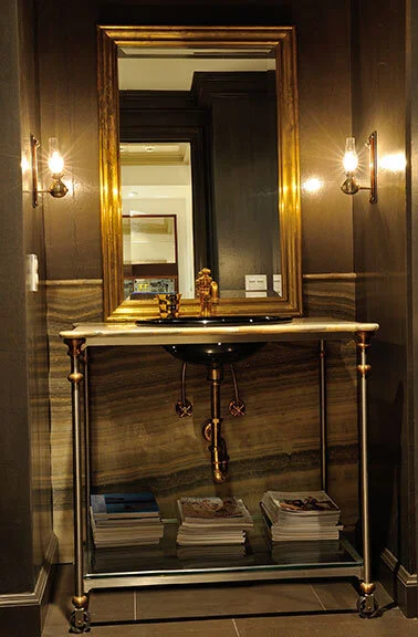melinda-ritz-beverly-hills-tudor-guest-bathroom.jpg